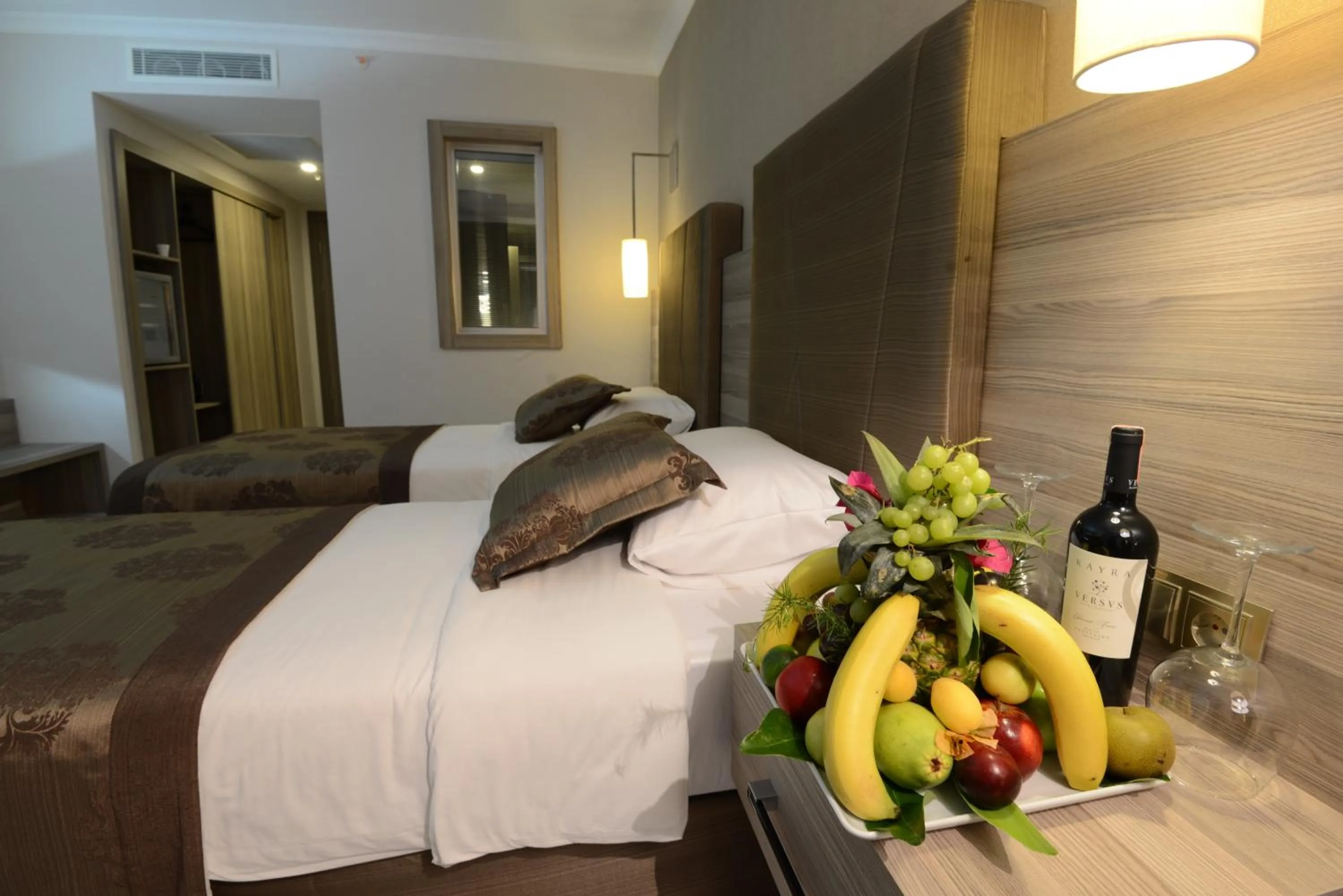 Photo of the whole room in Green Nature Diamond