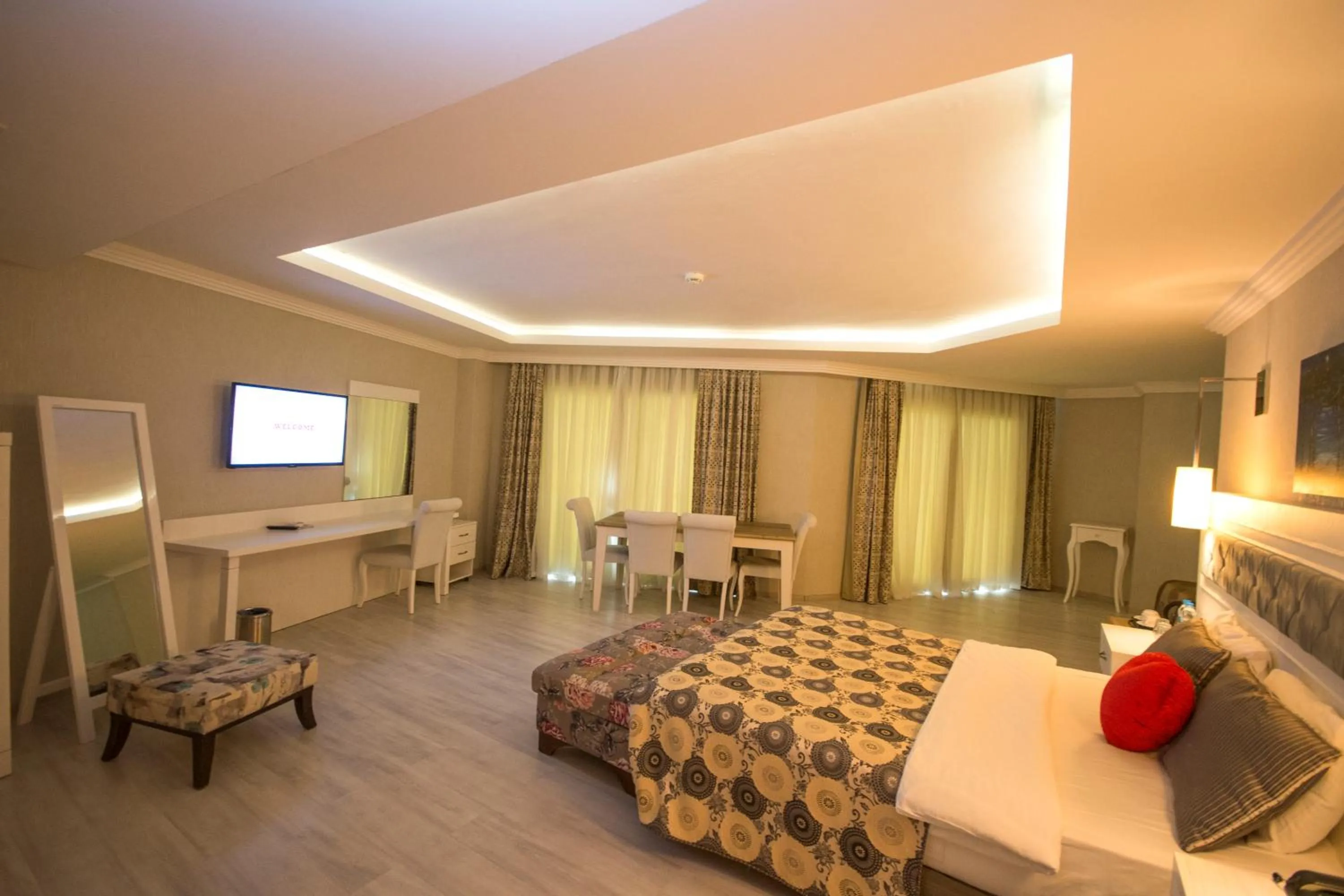 Bed in Green Nature Diamond