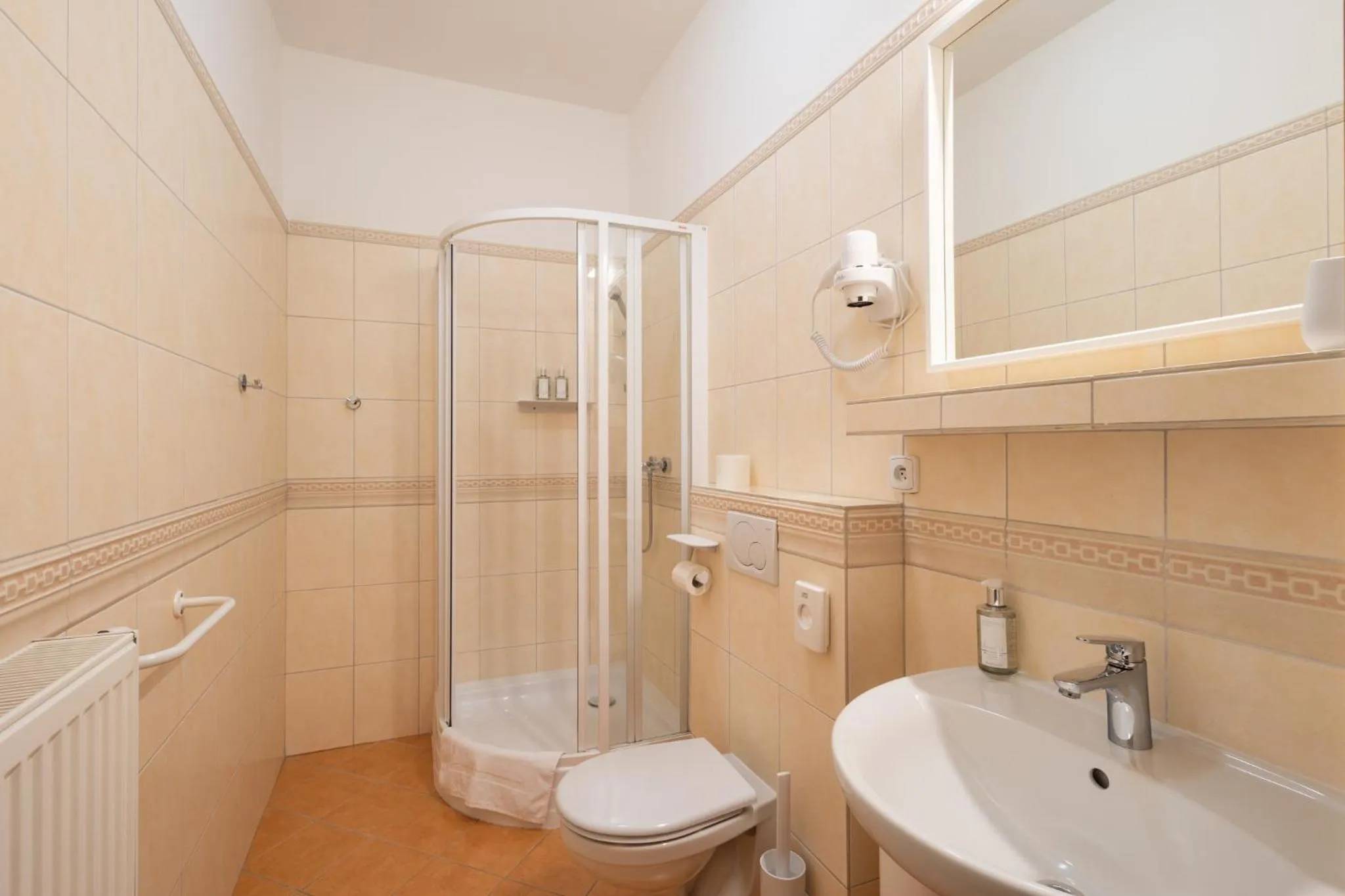 Shower in Hotel Tanzberg Mikulov