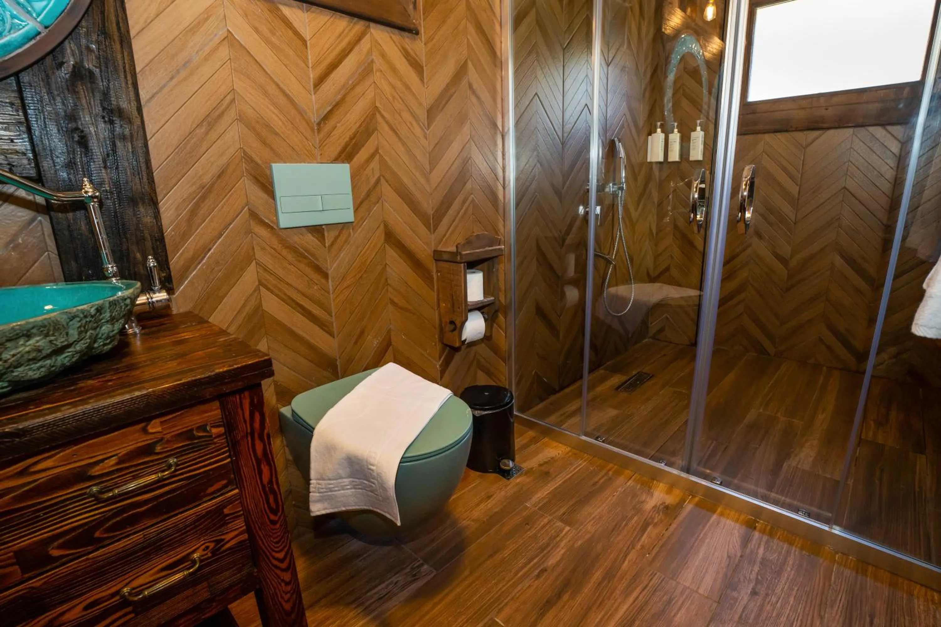 Bİ ABANT MASALI VİLLAGE HOTEL