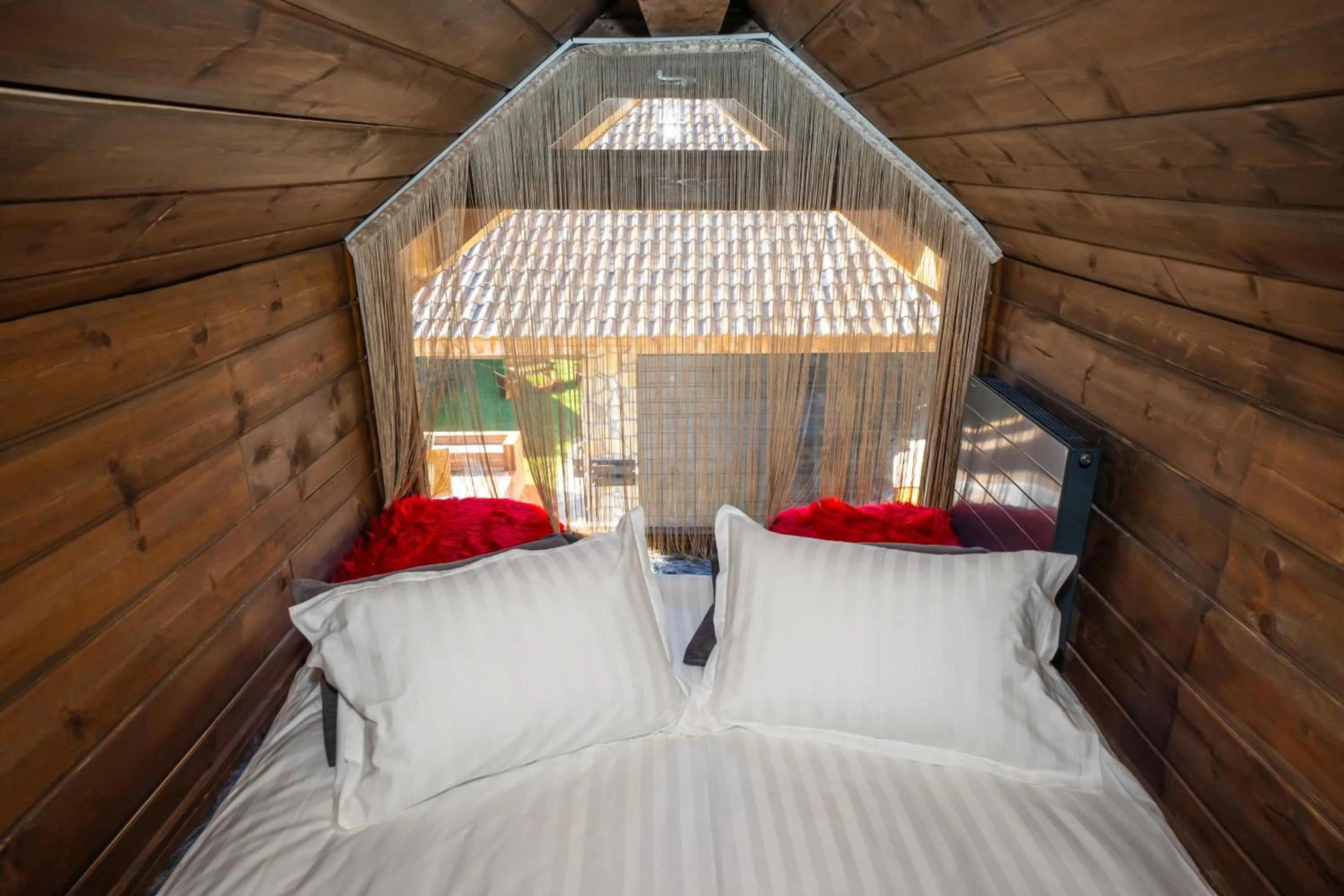 Bed in Bİ ABANT MASALI VİLLAGE HOTEL