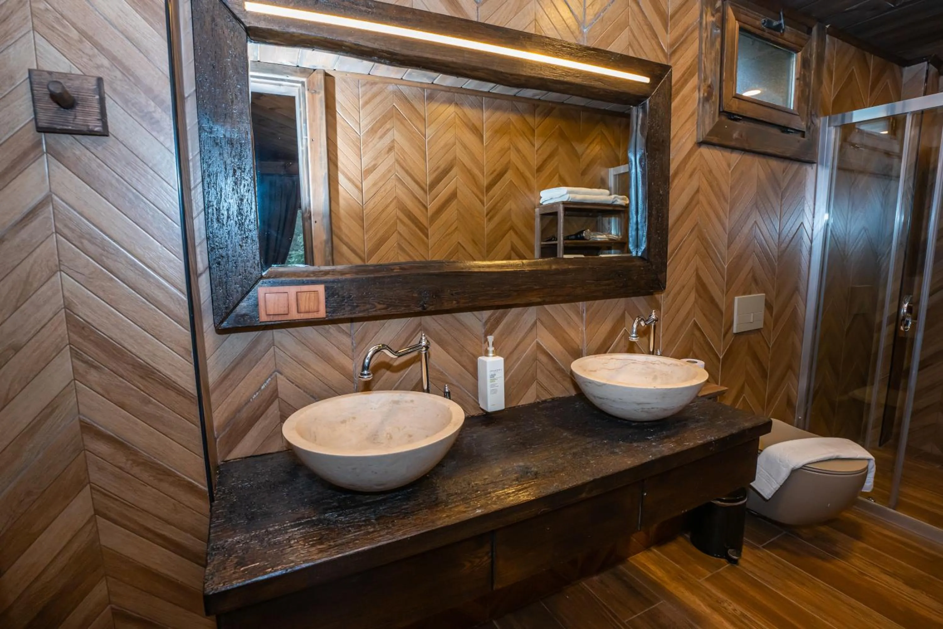 Bİ ABANT MASALI VİLLAGE HOTEL