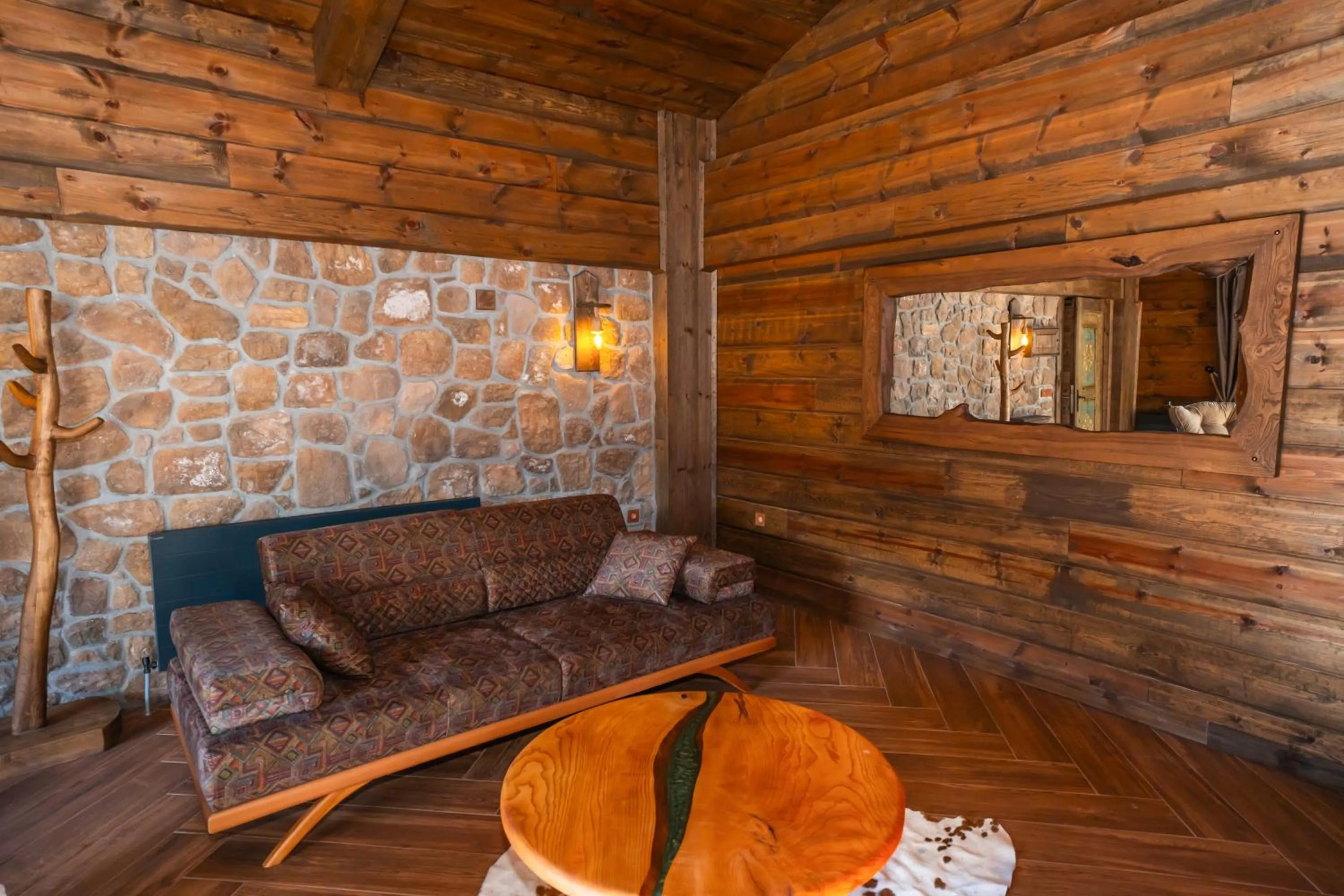 Bİ ABANT MASALI VİLLAGE HOTEL