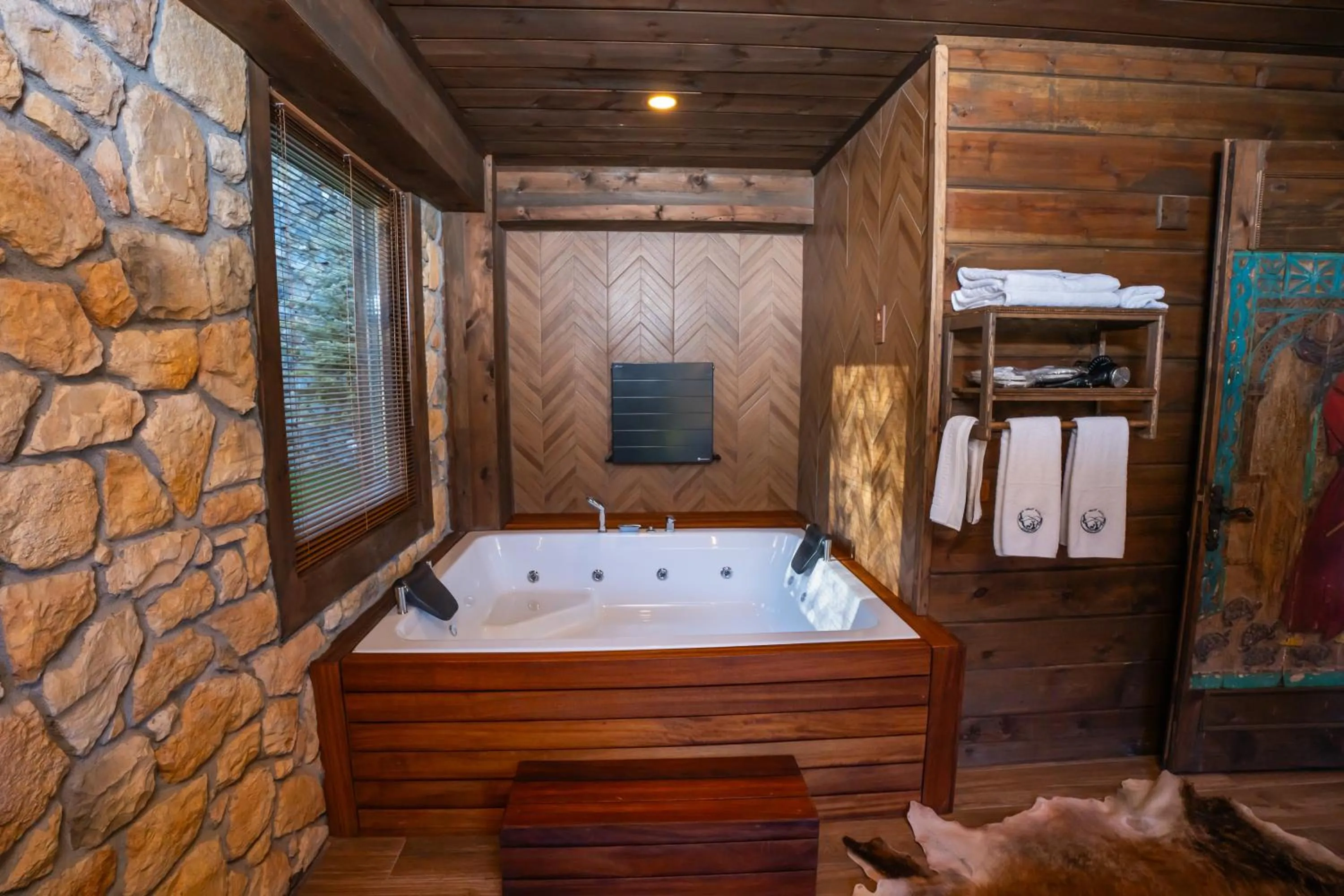 Bİ ABANT MASALI VİLLAGE HOTEL