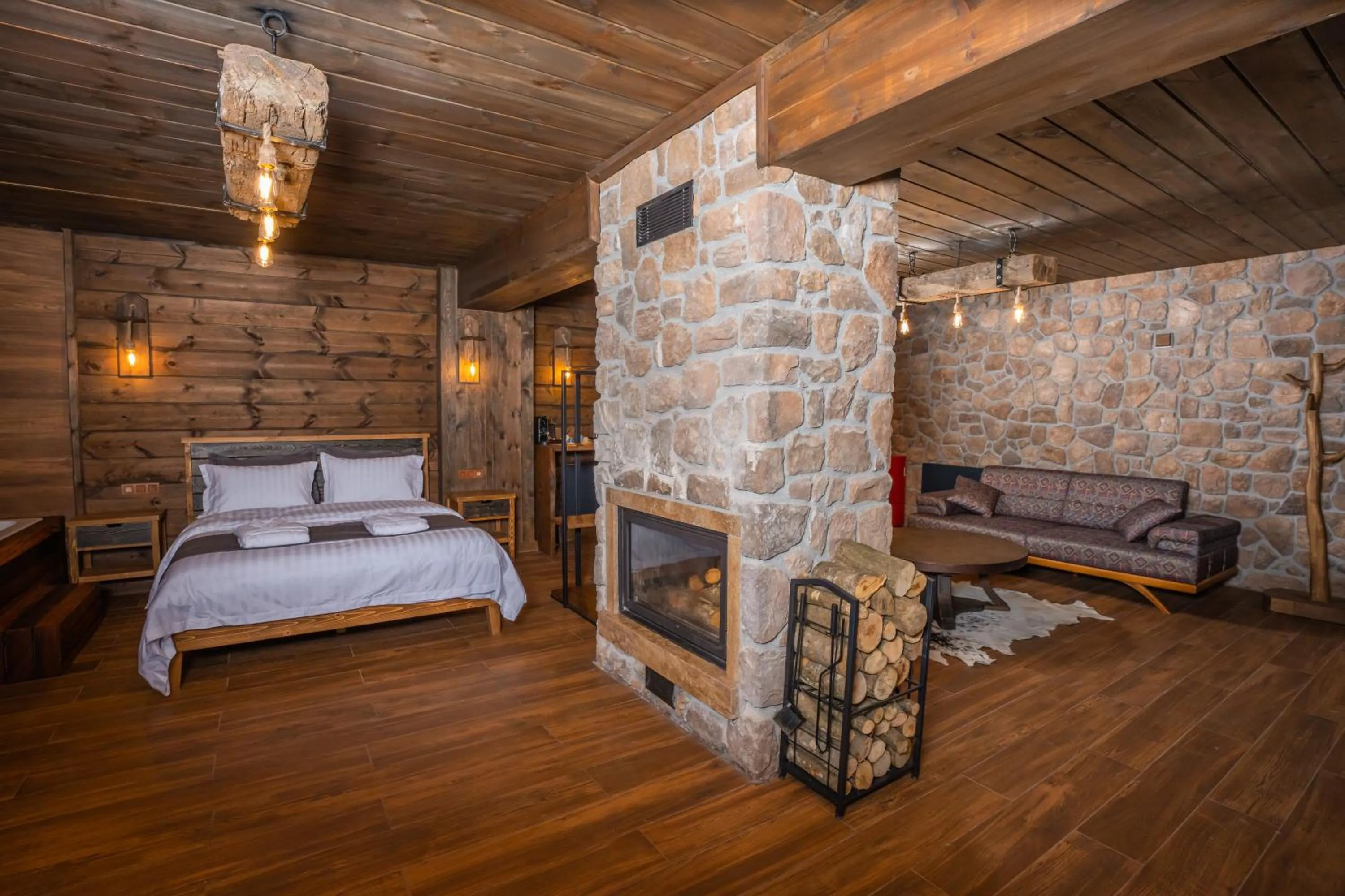 Bed in Bİ ABANT MASALI VİLLAGE HOTEL