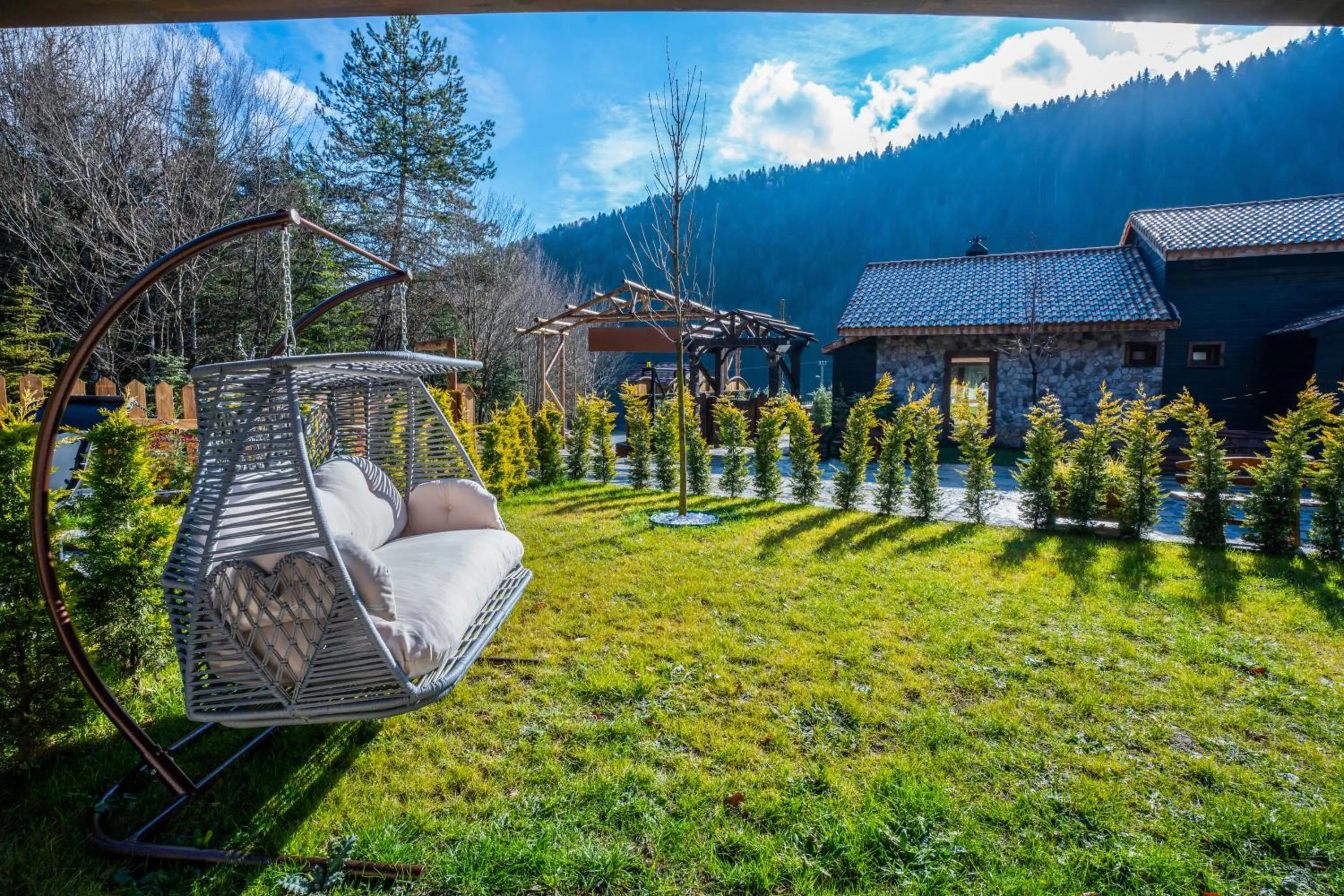 Bİ ABANT MASALI VİLLAGE HOTEL