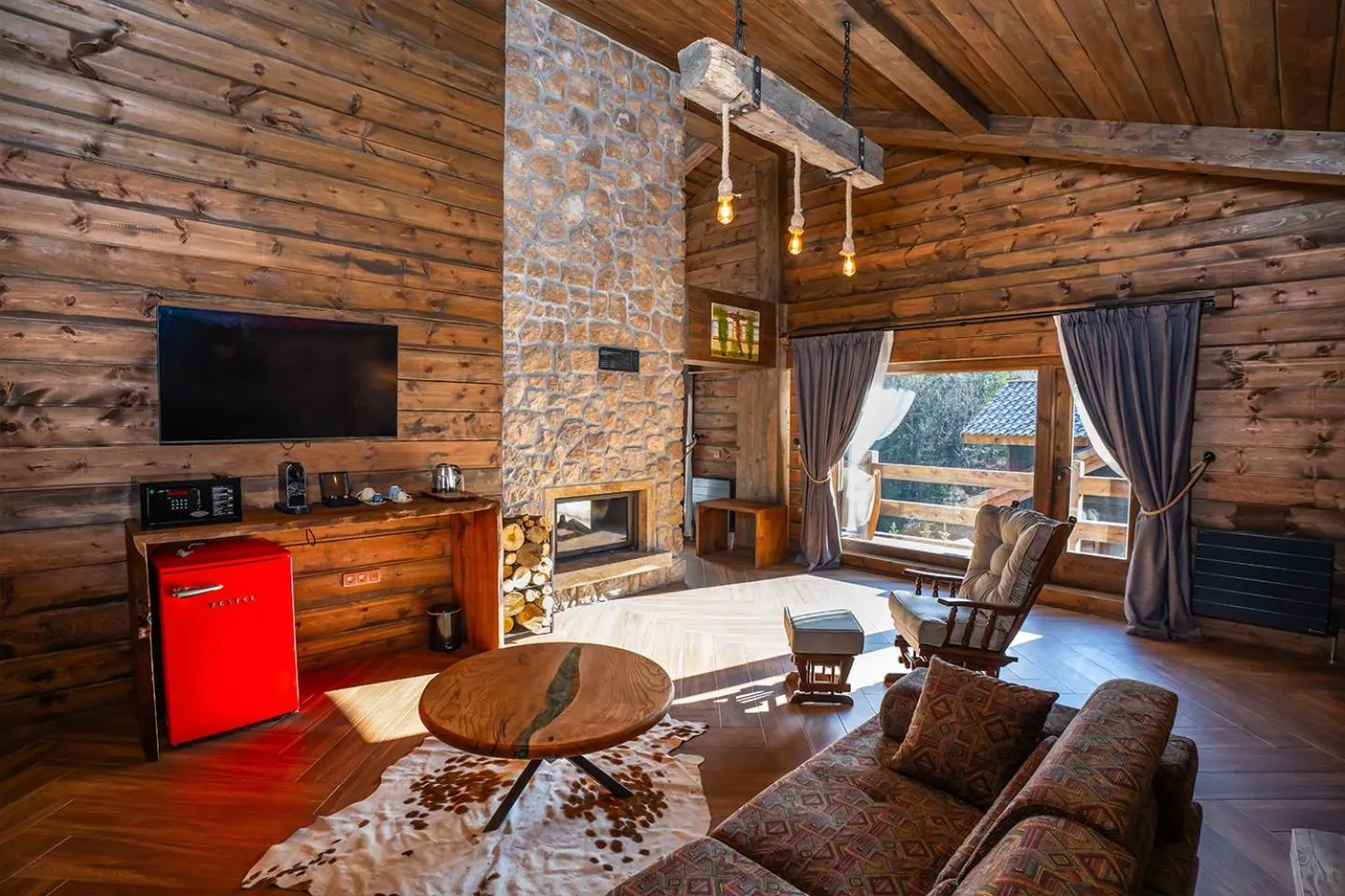 TV and multimedia in Bİ ABANT MASALI VİLLAGE HOTEL