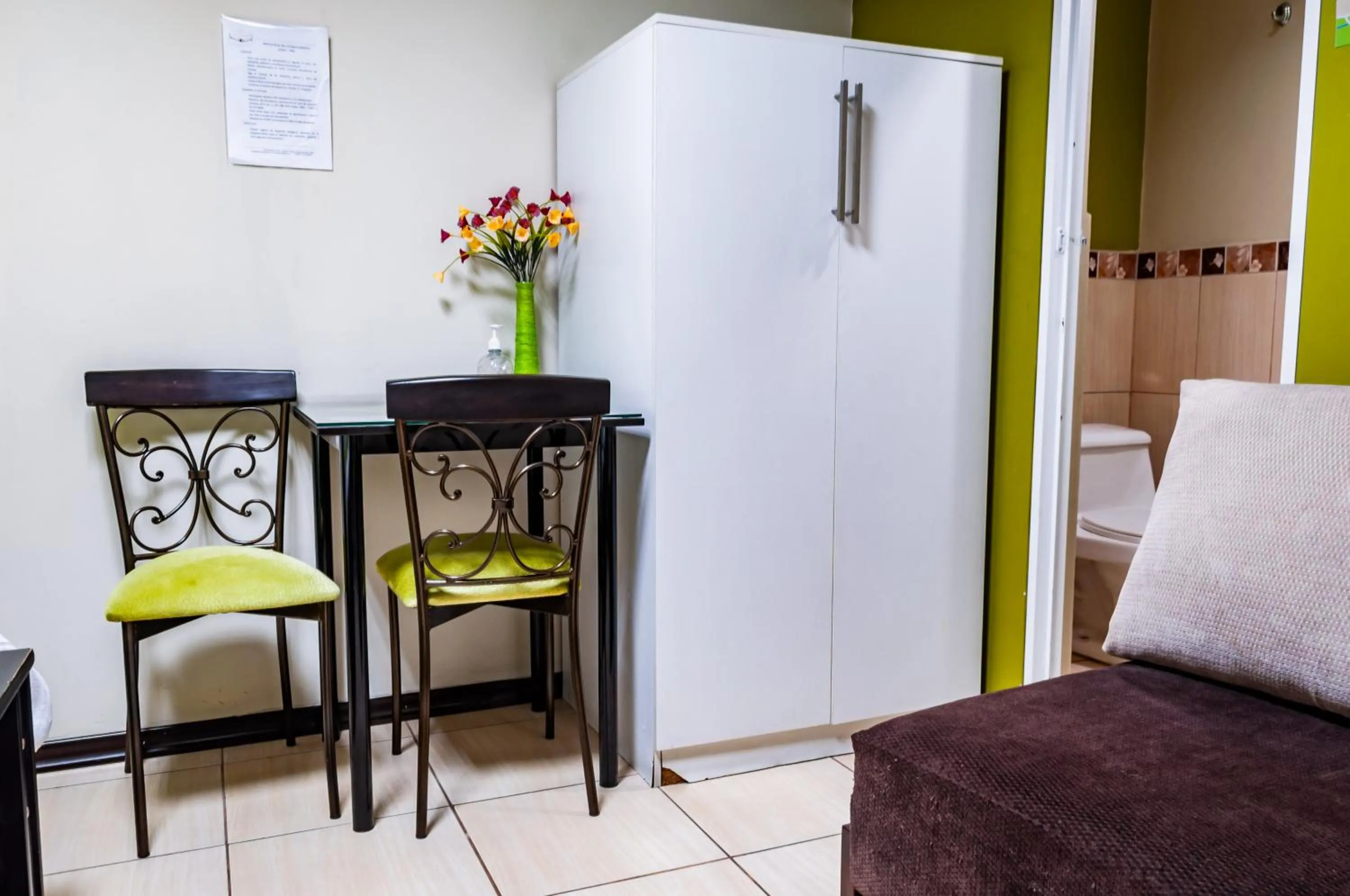 Photo of the whole room in Hotel Las Gardenias