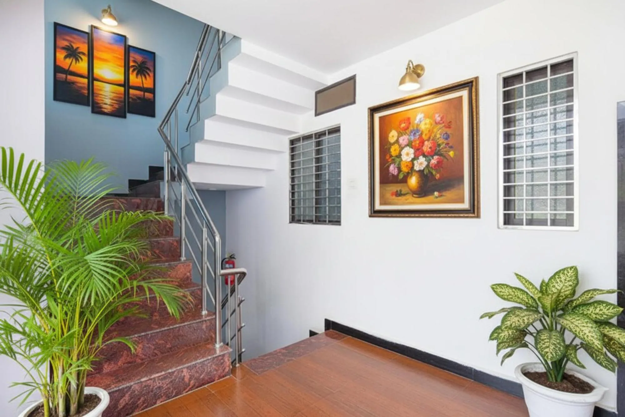 Lobby or reception in FabHotel Shree Moti Palace