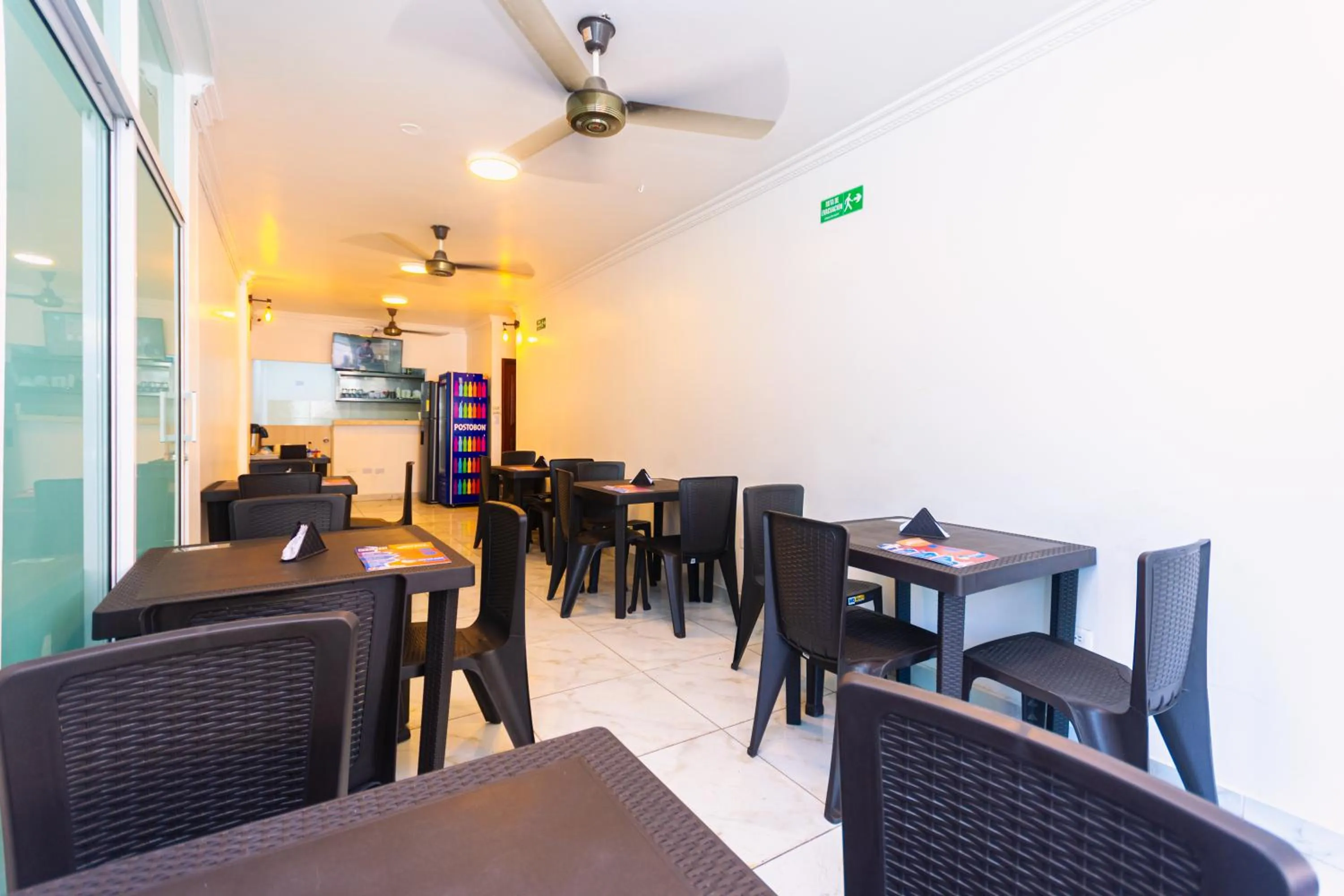 Restaurant/places to eat in Hotel Med Cartagena