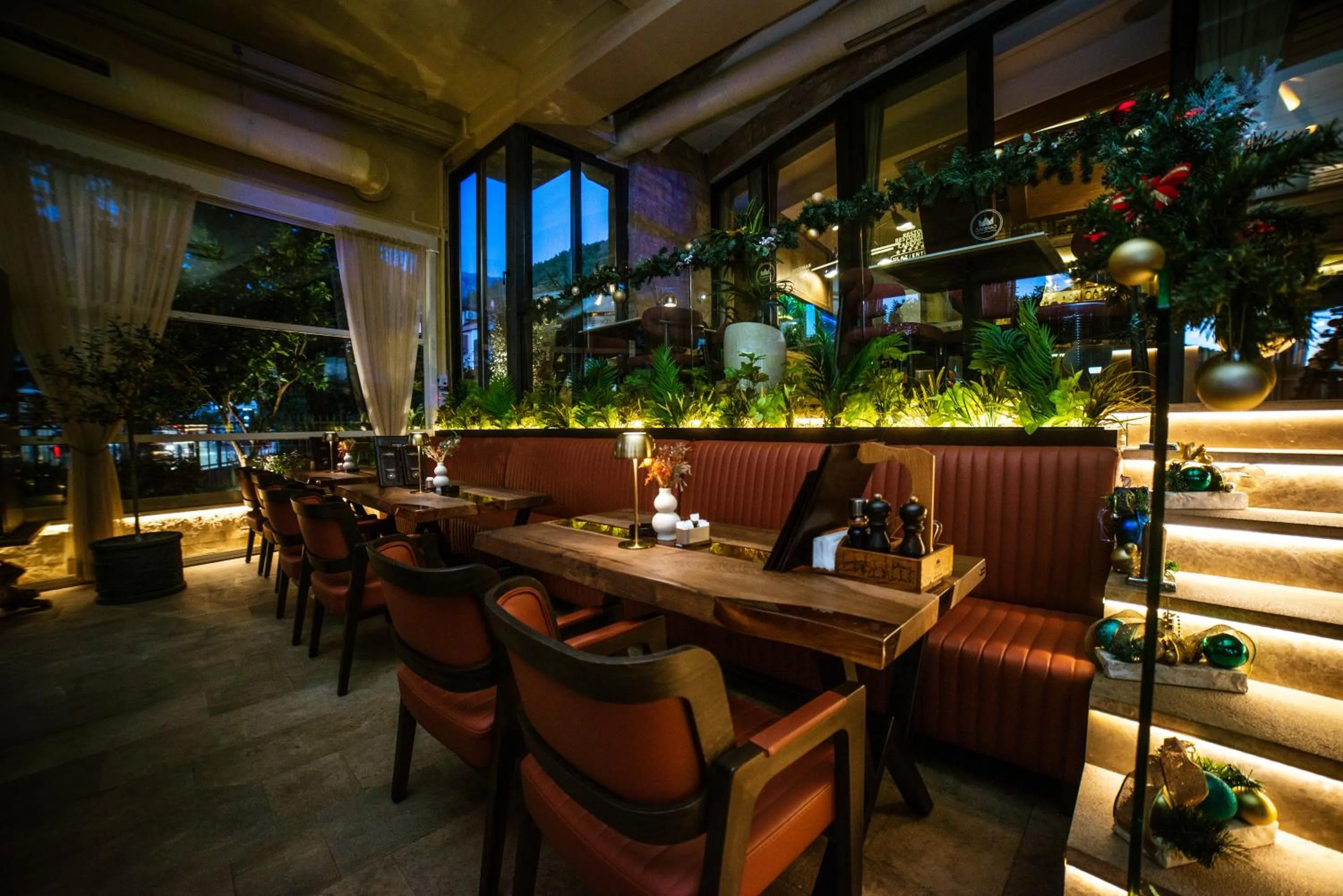 Restaurant/places to eat in Hotel Imperial Conference & Spa