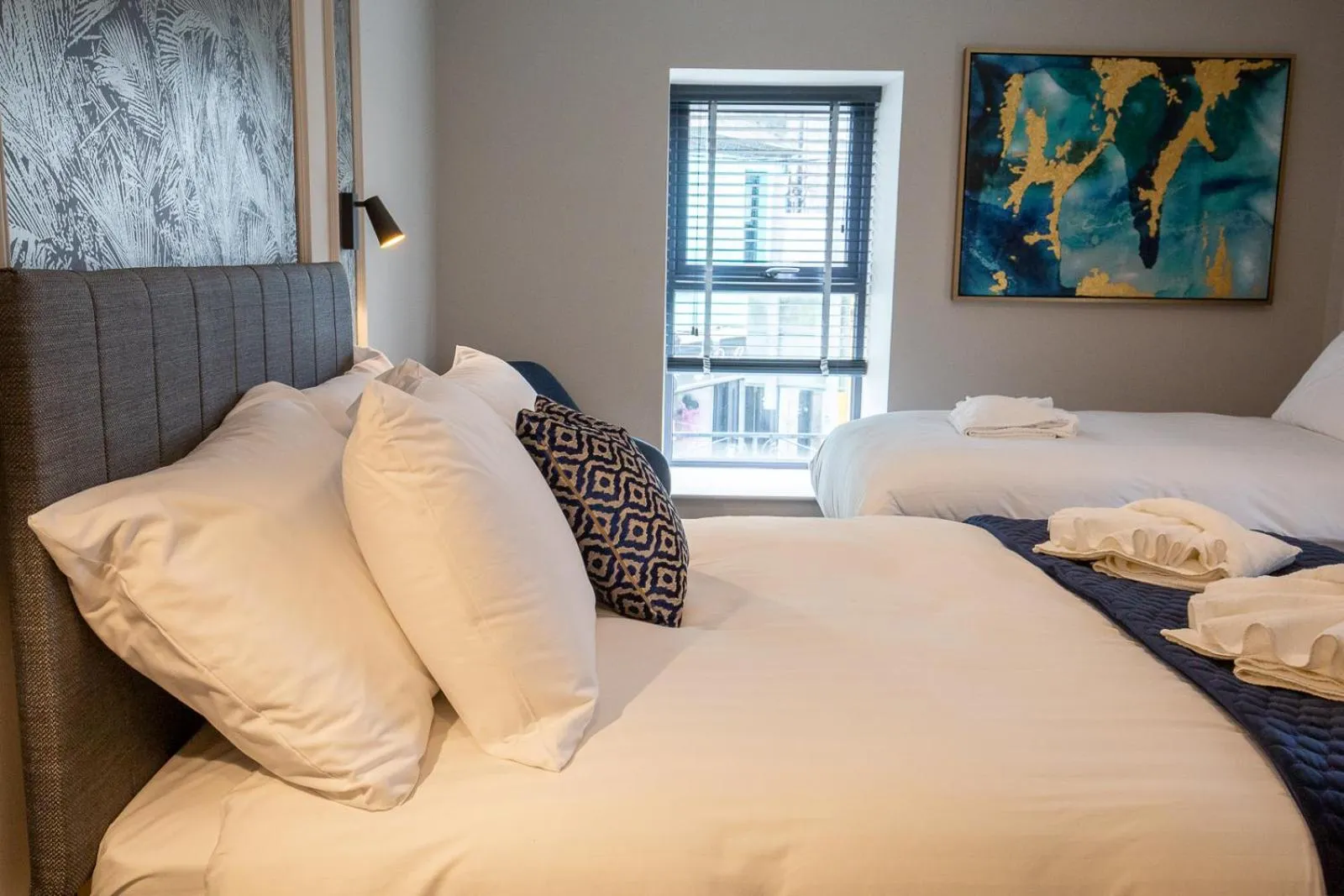 Bedroom, Bed in The Abbeygate Townhouse