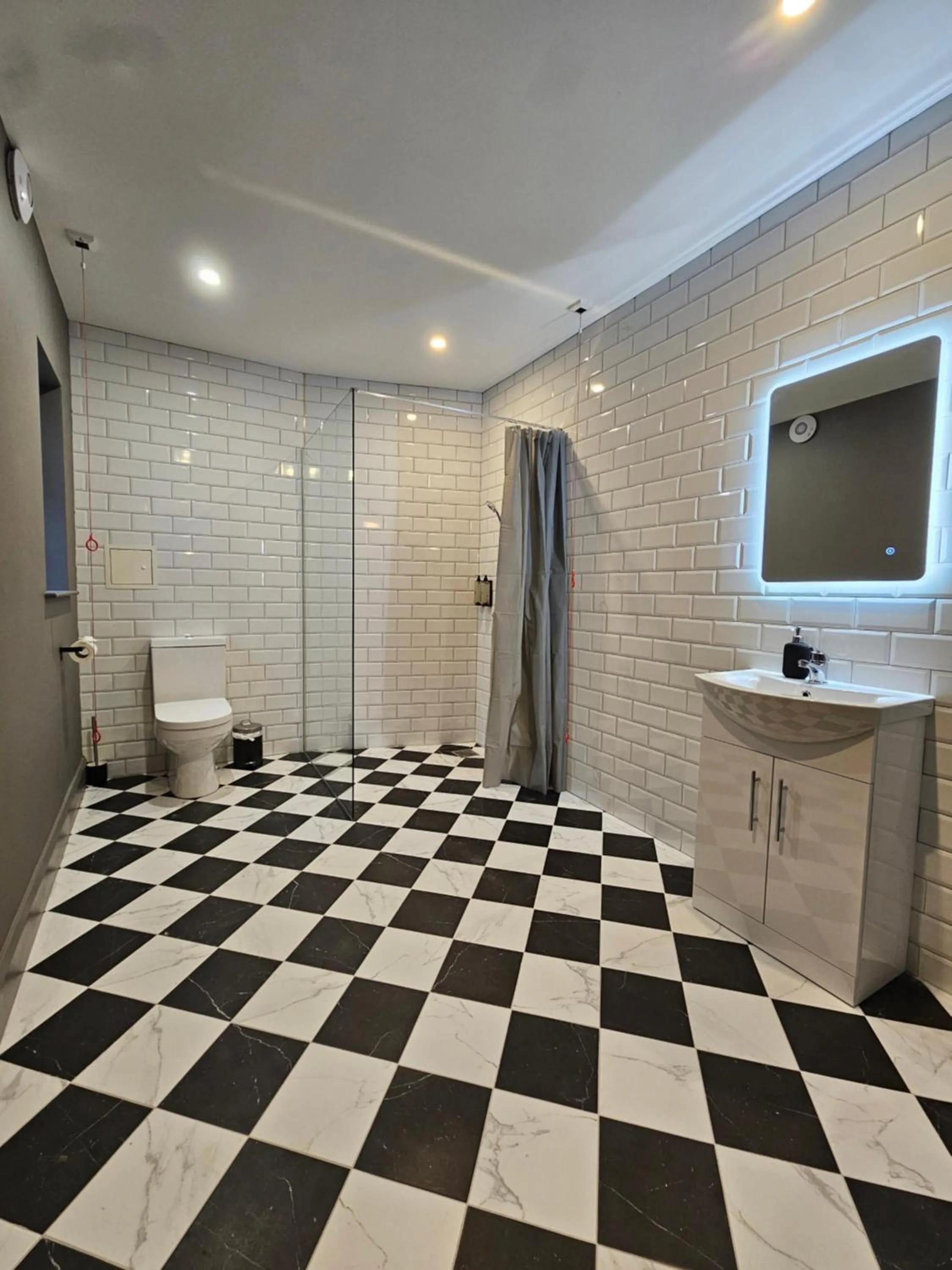 Bathroom in The Abbeygate Townhouse