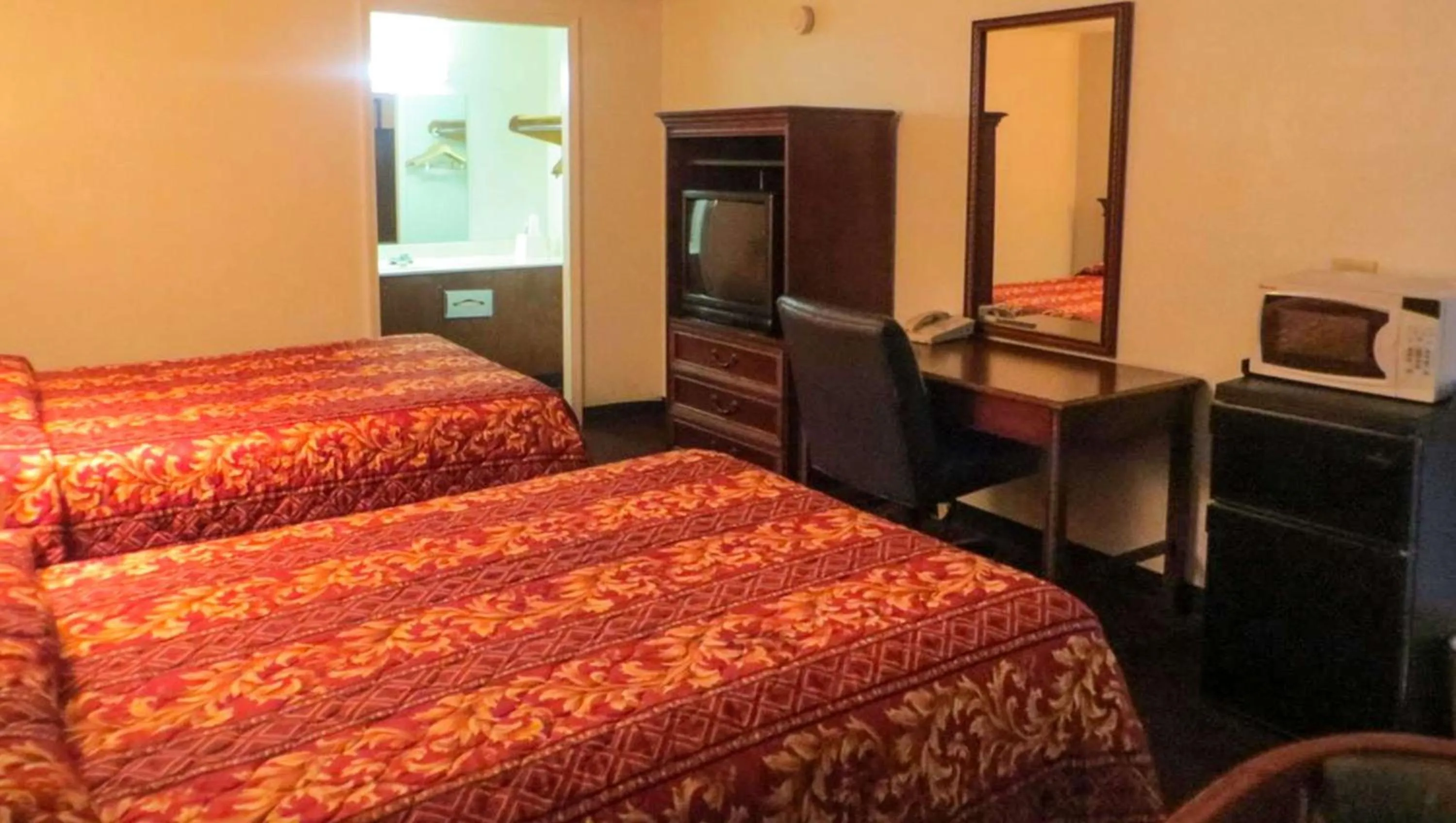 Photo of the whole room, Bed in M Star Columbus North