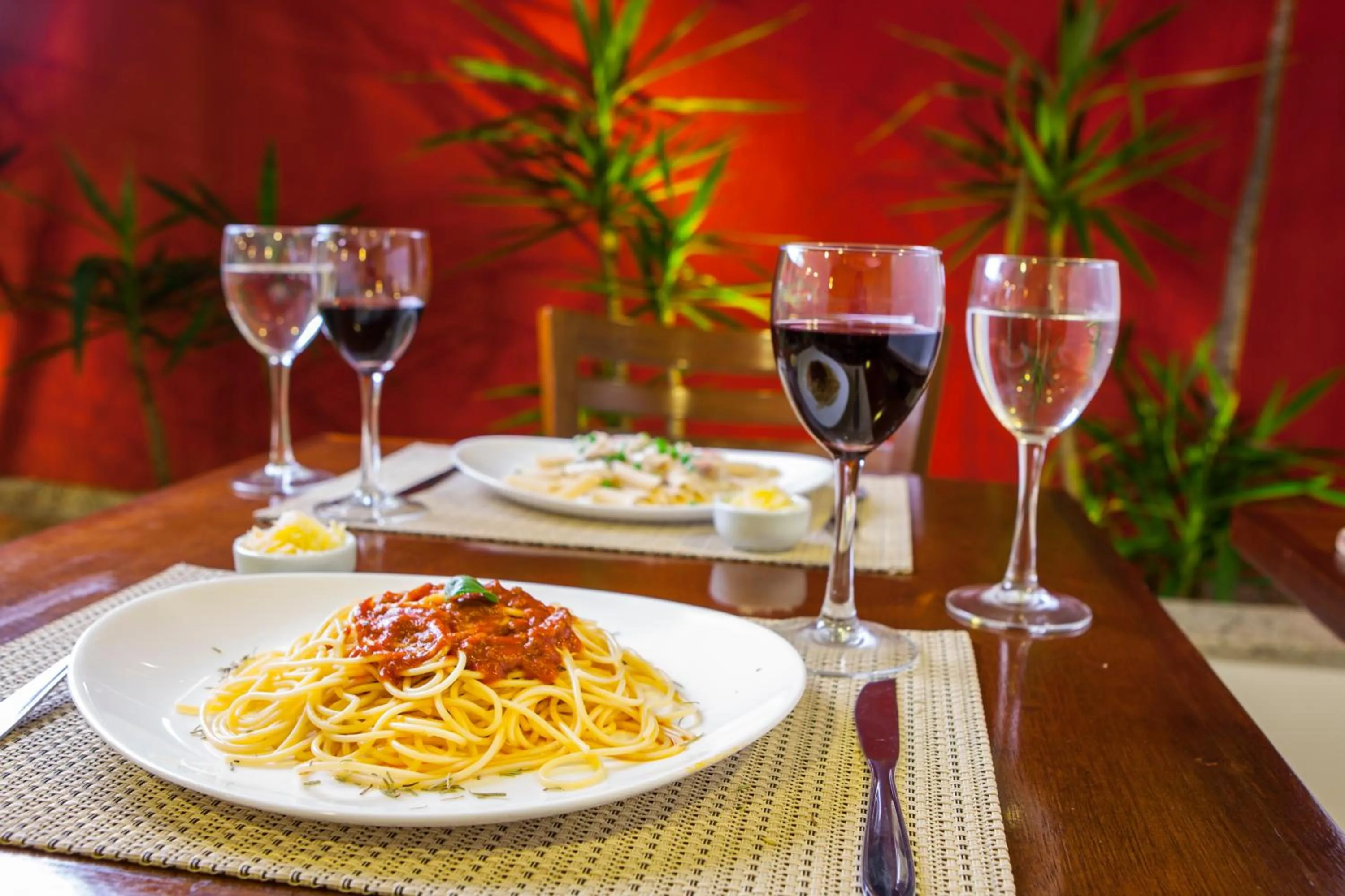 Food and drinks in Hotel Arujá