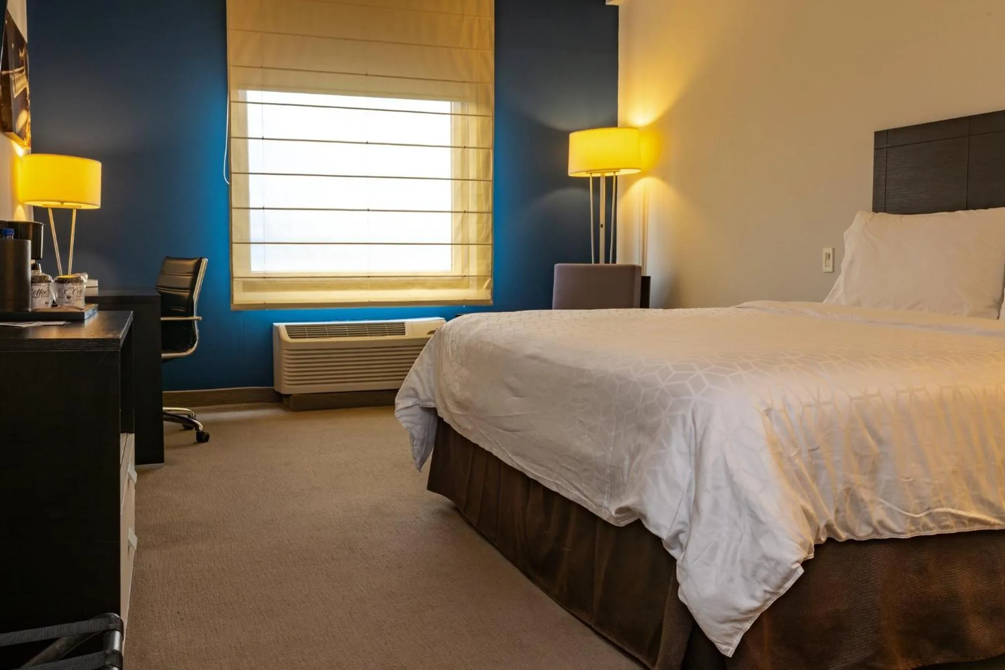 Photo of the whole room, Bed in Holiday Inn Express Managua by IHG