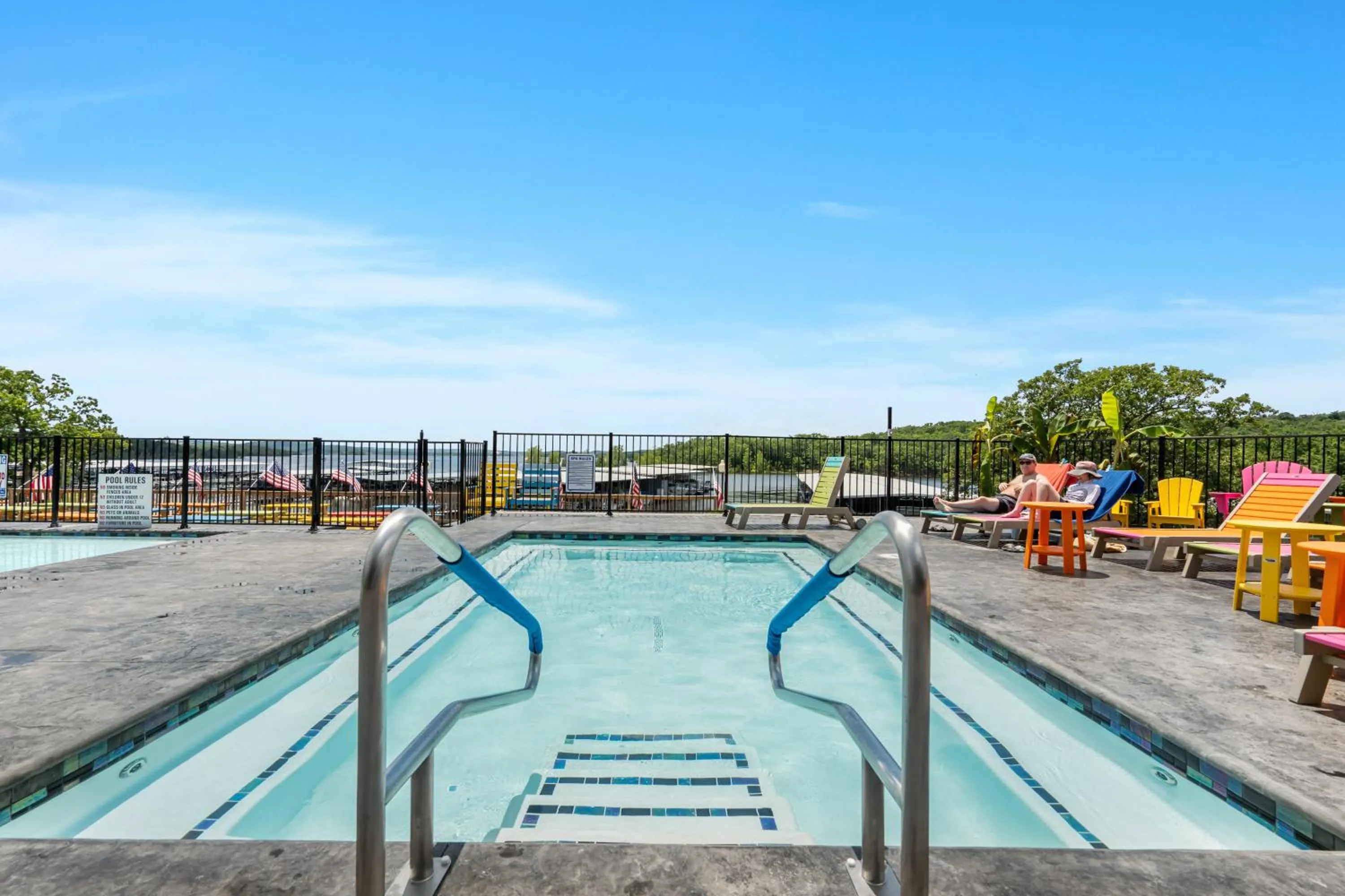 Hot Tub in Rock Lane Resort & Marina