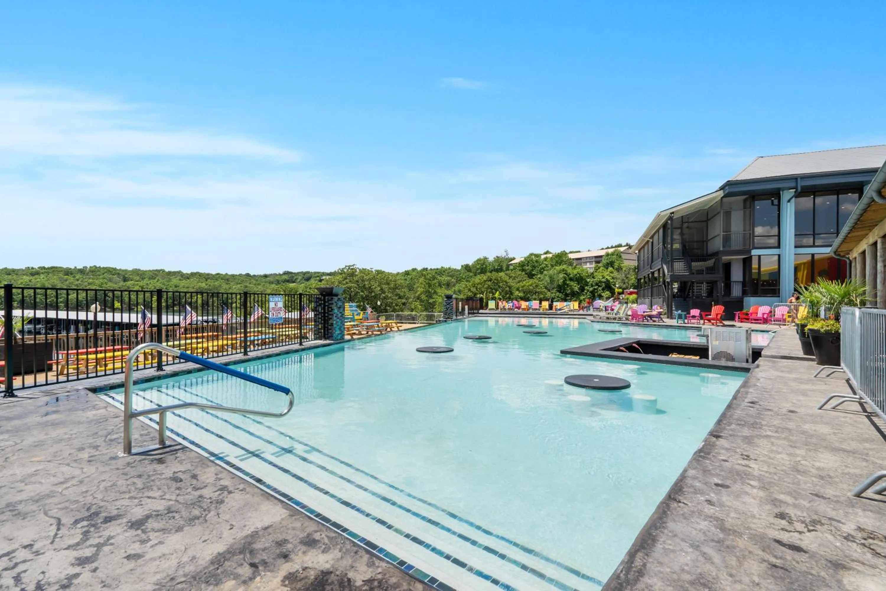 Swimming pool in Rock Lane Resort & Marina