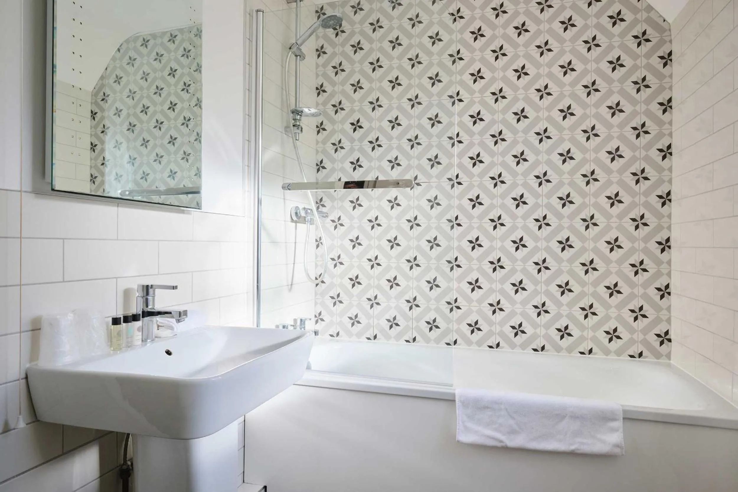 Shower in Stratton House Hotel & Spa