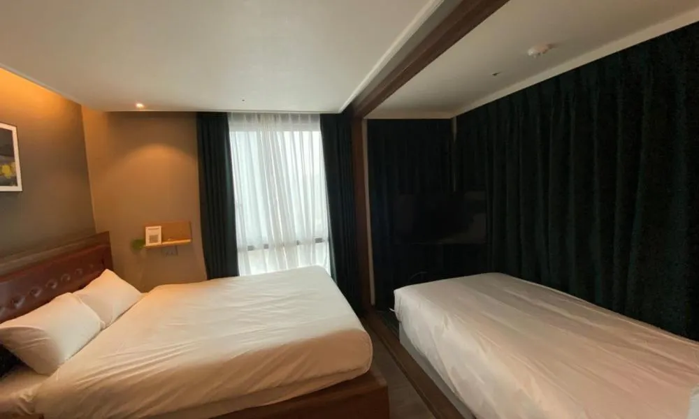 Bed in D OV Haeundae Hotel