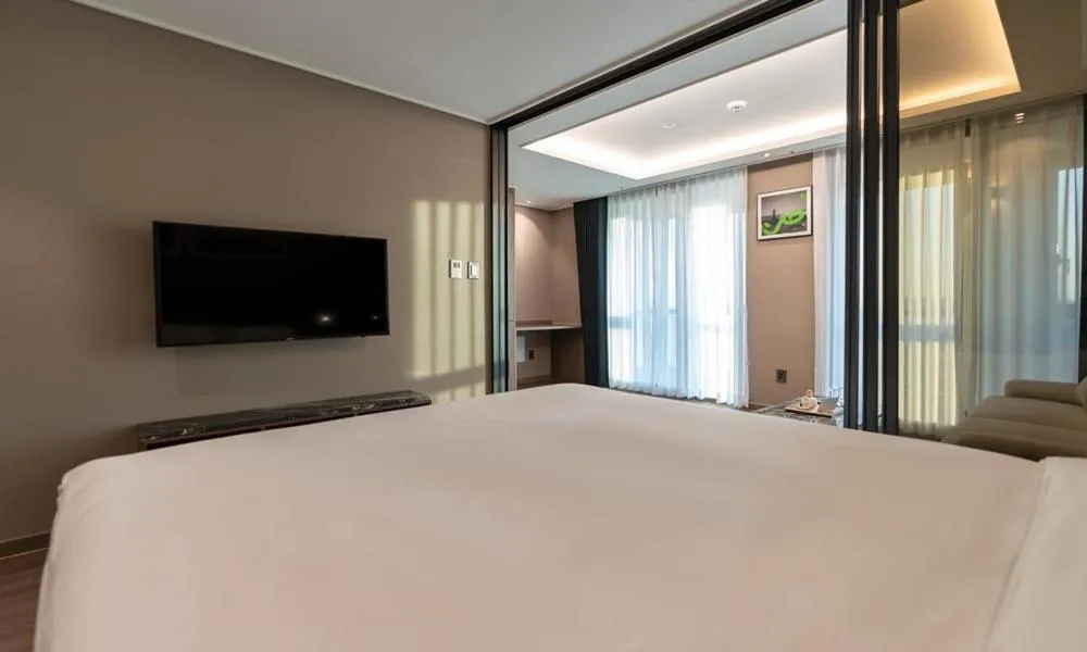 Bedroom, Bed in D OV Haeundae Hotel