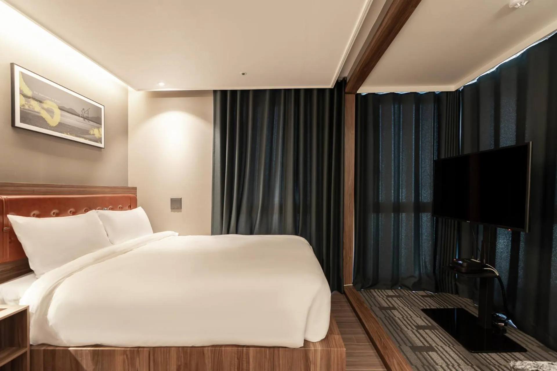 Bed in D OV Haeundae Hotel