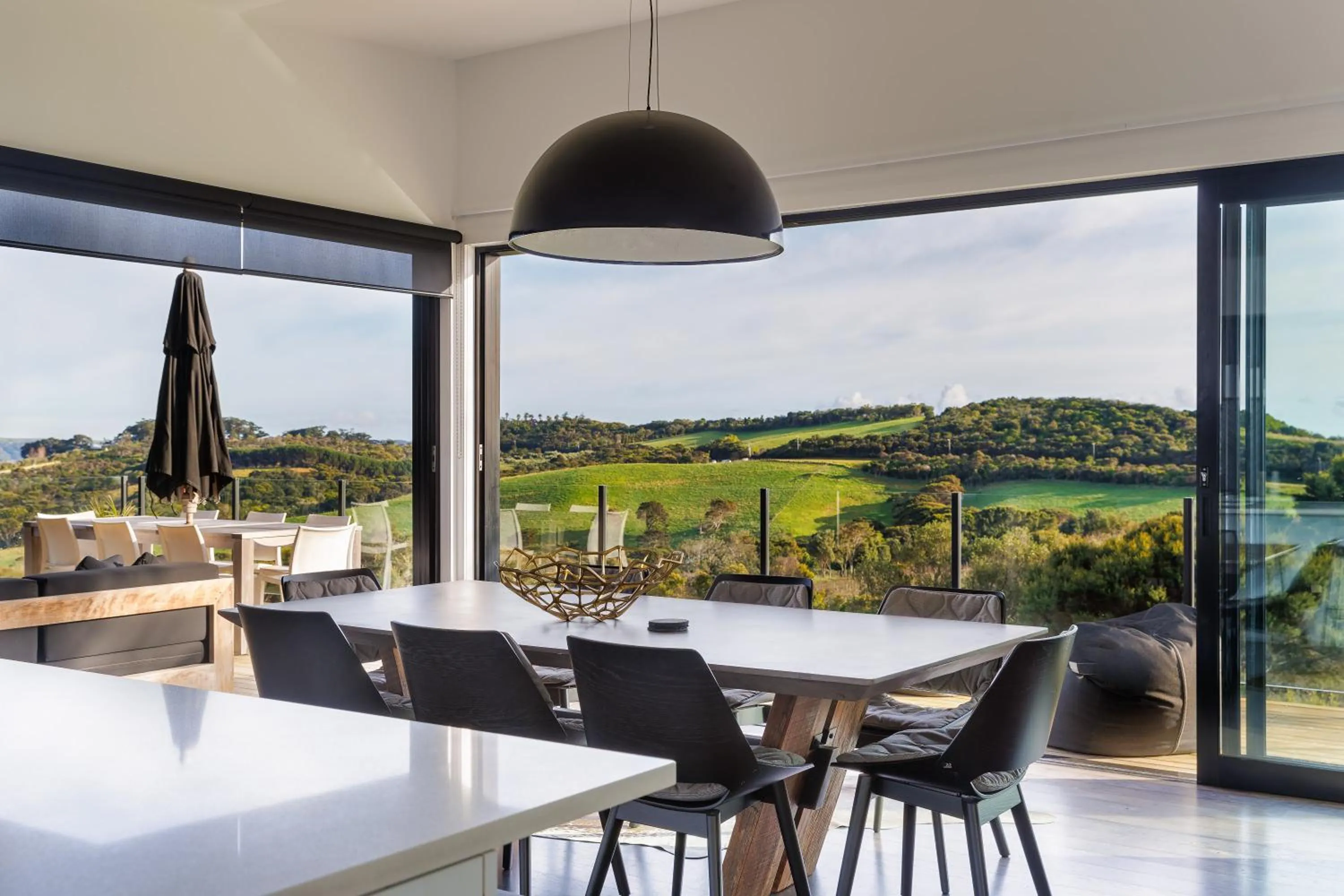 Day in Cable Bay Views