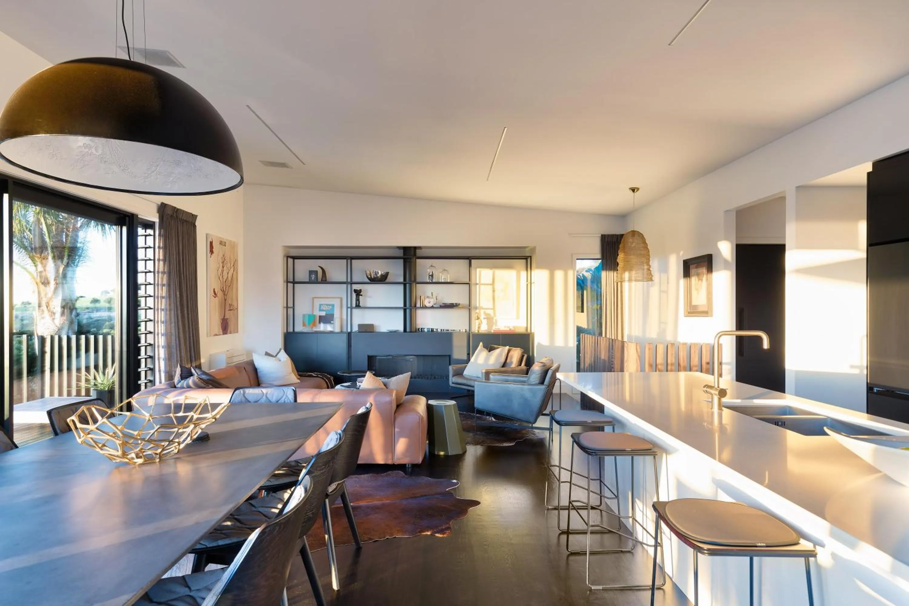 Kitchen or kitchenette in Cable Bay Views