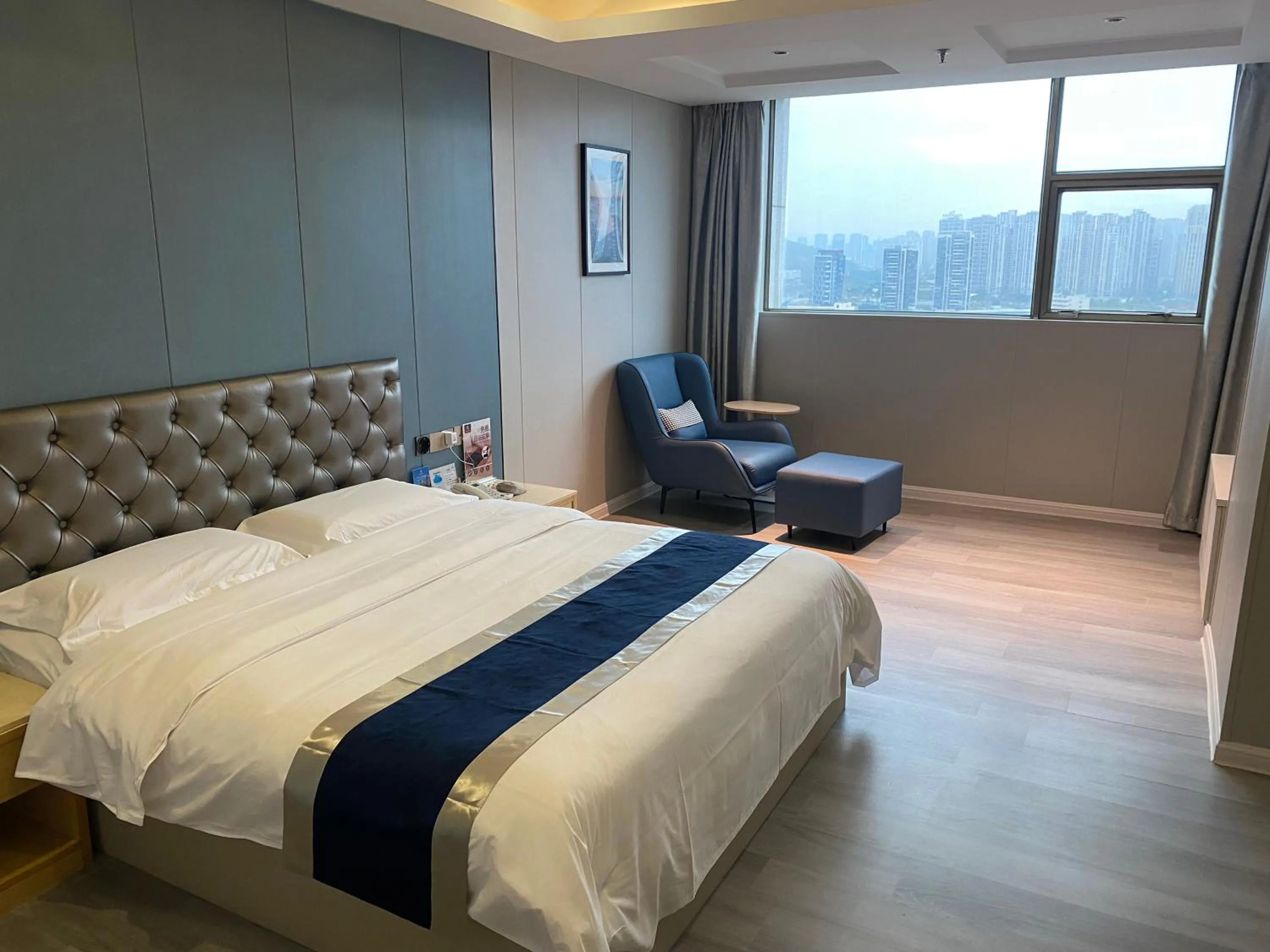 Bed in Green Island Holiday Hotel