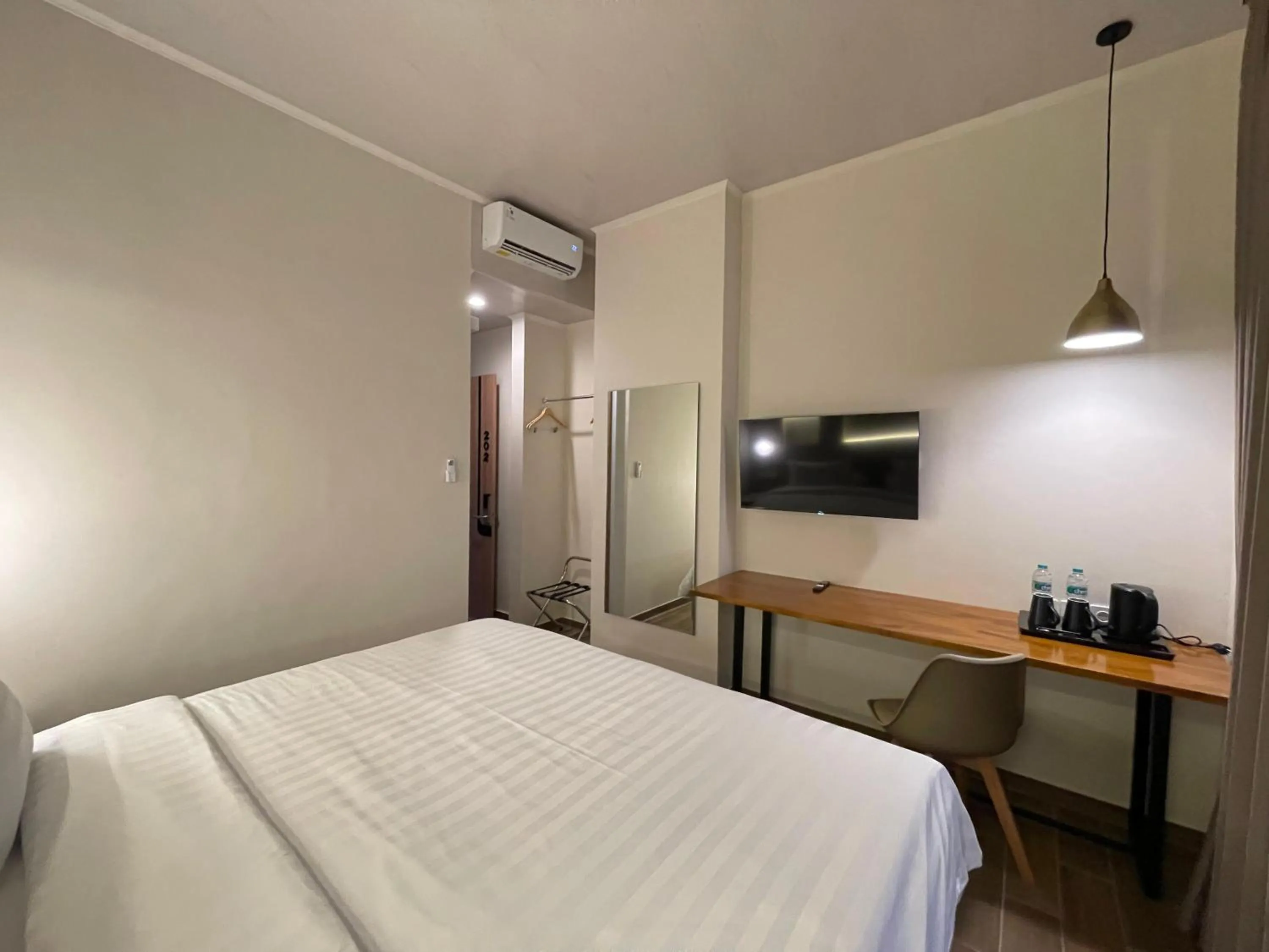 Bedroom, Bed in Azana Essence Sanggabuana Bogor