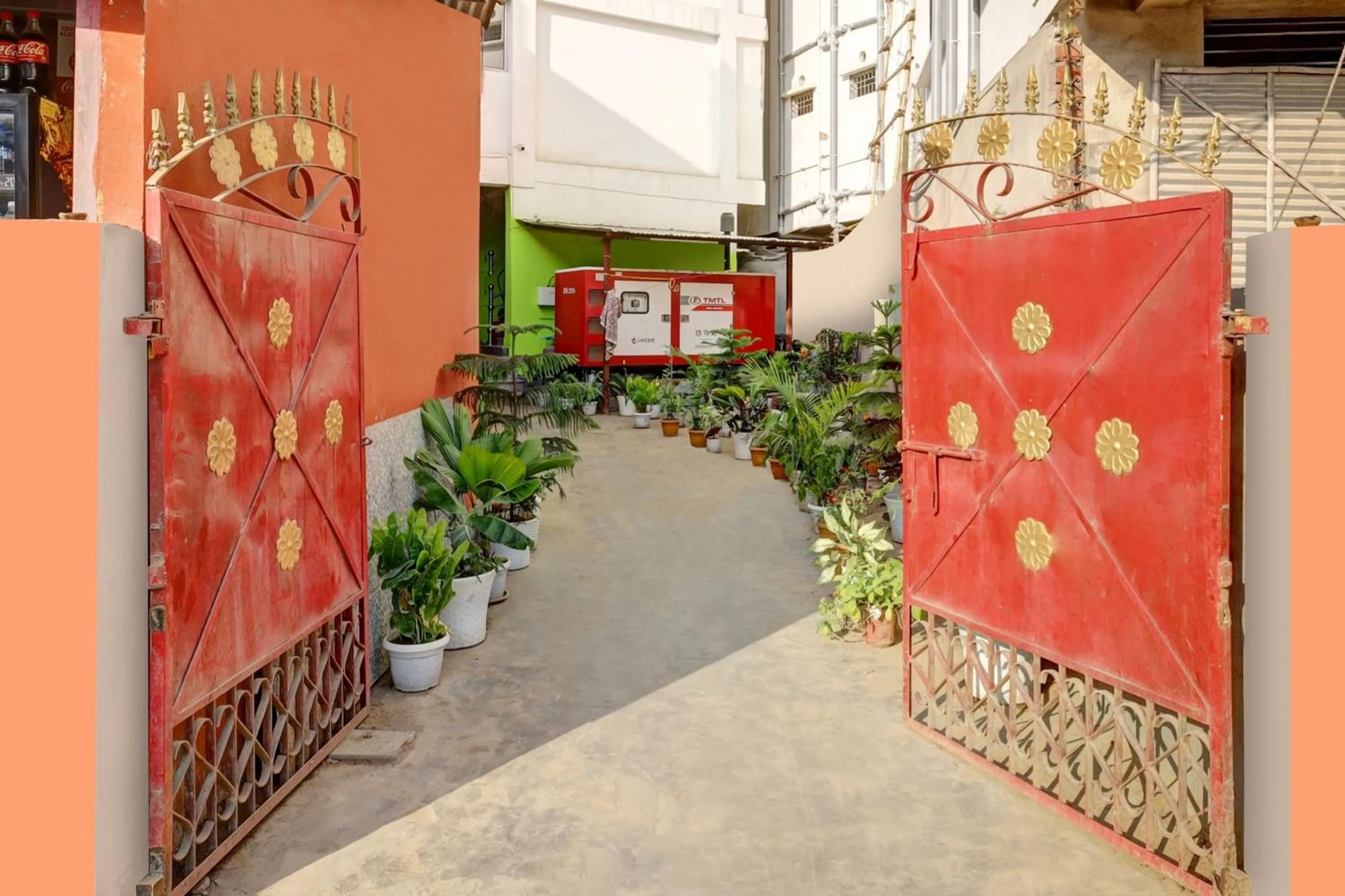Facade/entrance in Hotel O Maa Bharati