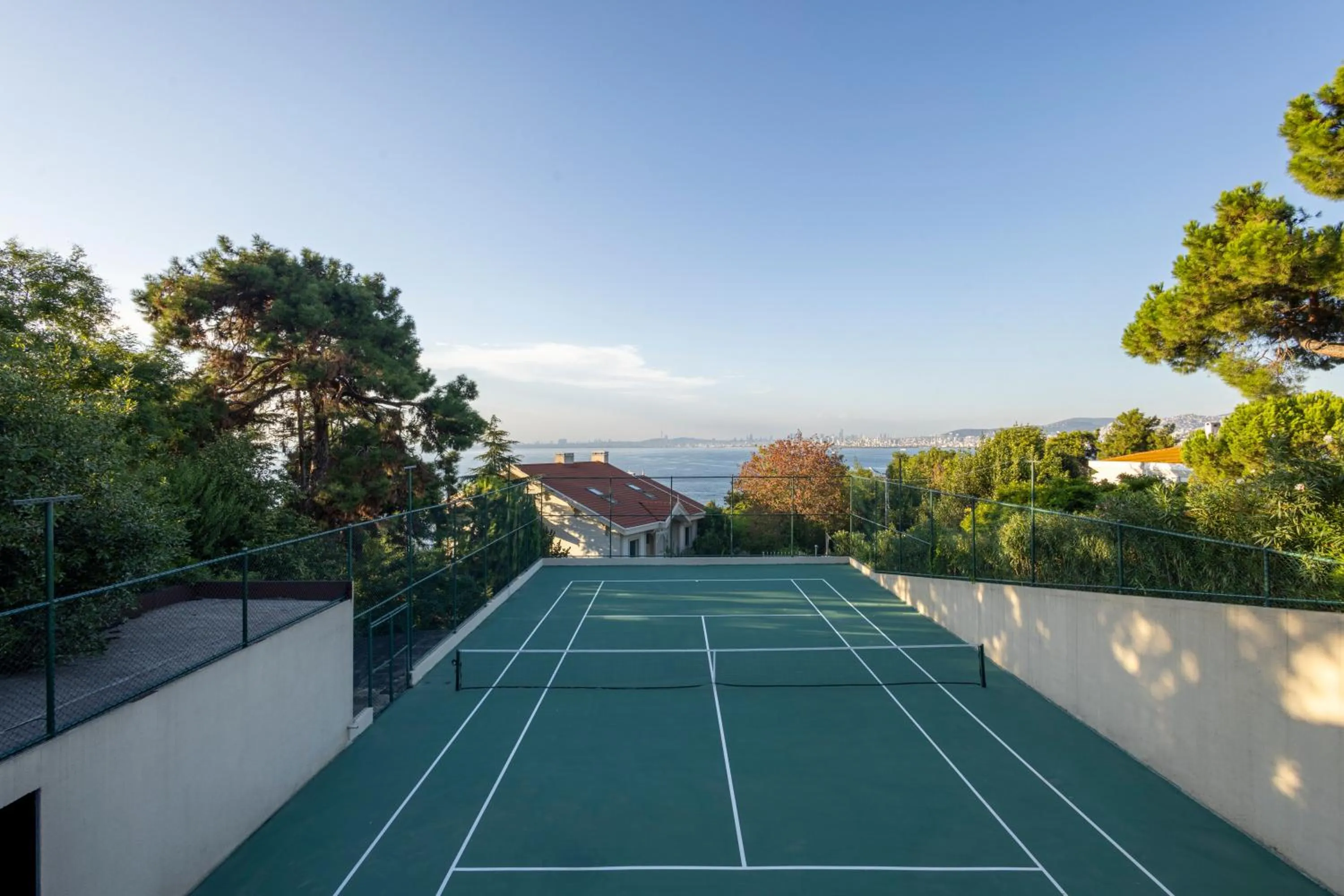 Tennis court in Princes' Palace Resort, Buyukada - Member of The Leading Hotels of the World