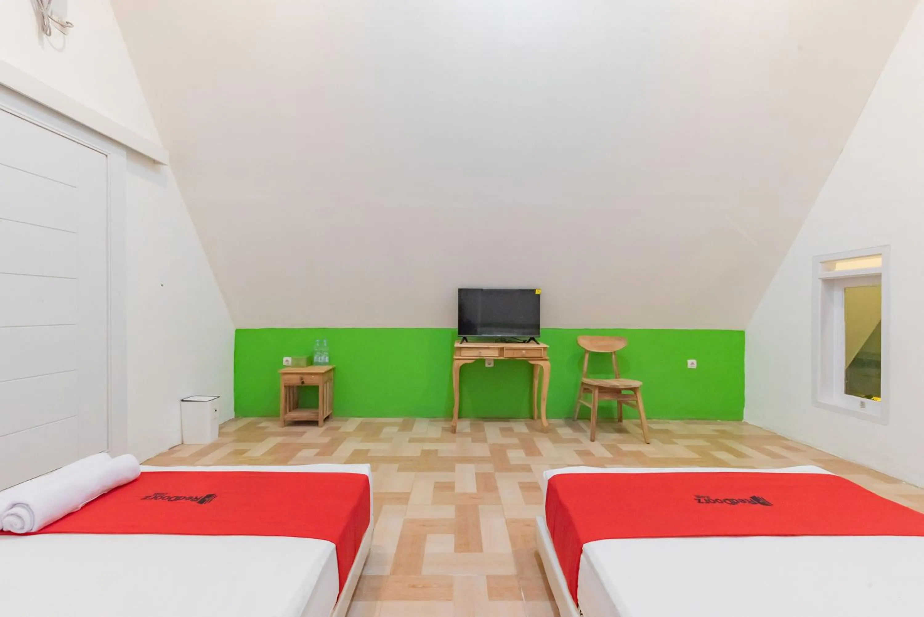 Bed in RedDoorz Syariah Plus Near Sukabumi Station