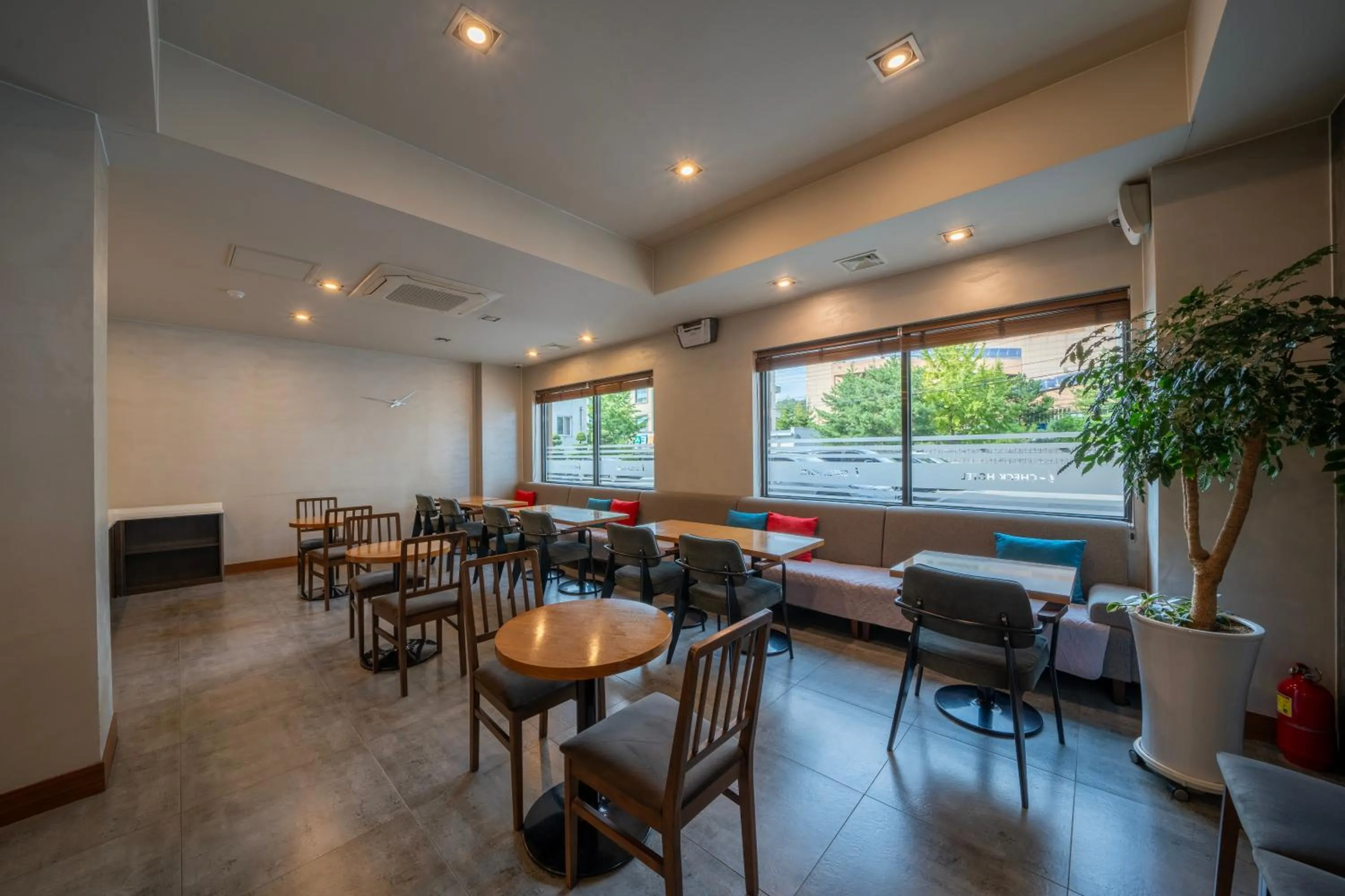 Seating area in I-check Hyunjin Hotel
