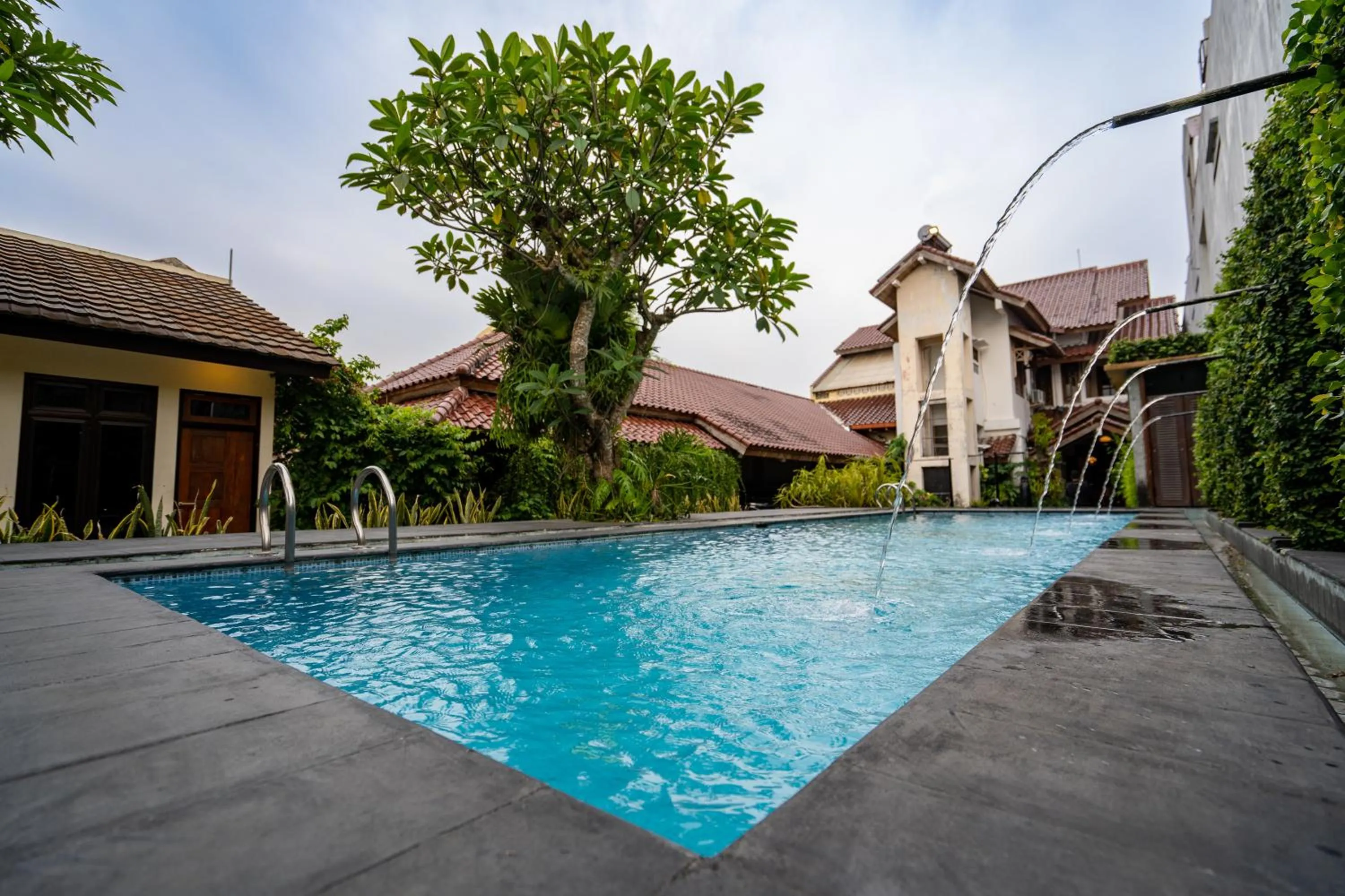 Swimming pool in D Ajenk Boutique Guesthouse