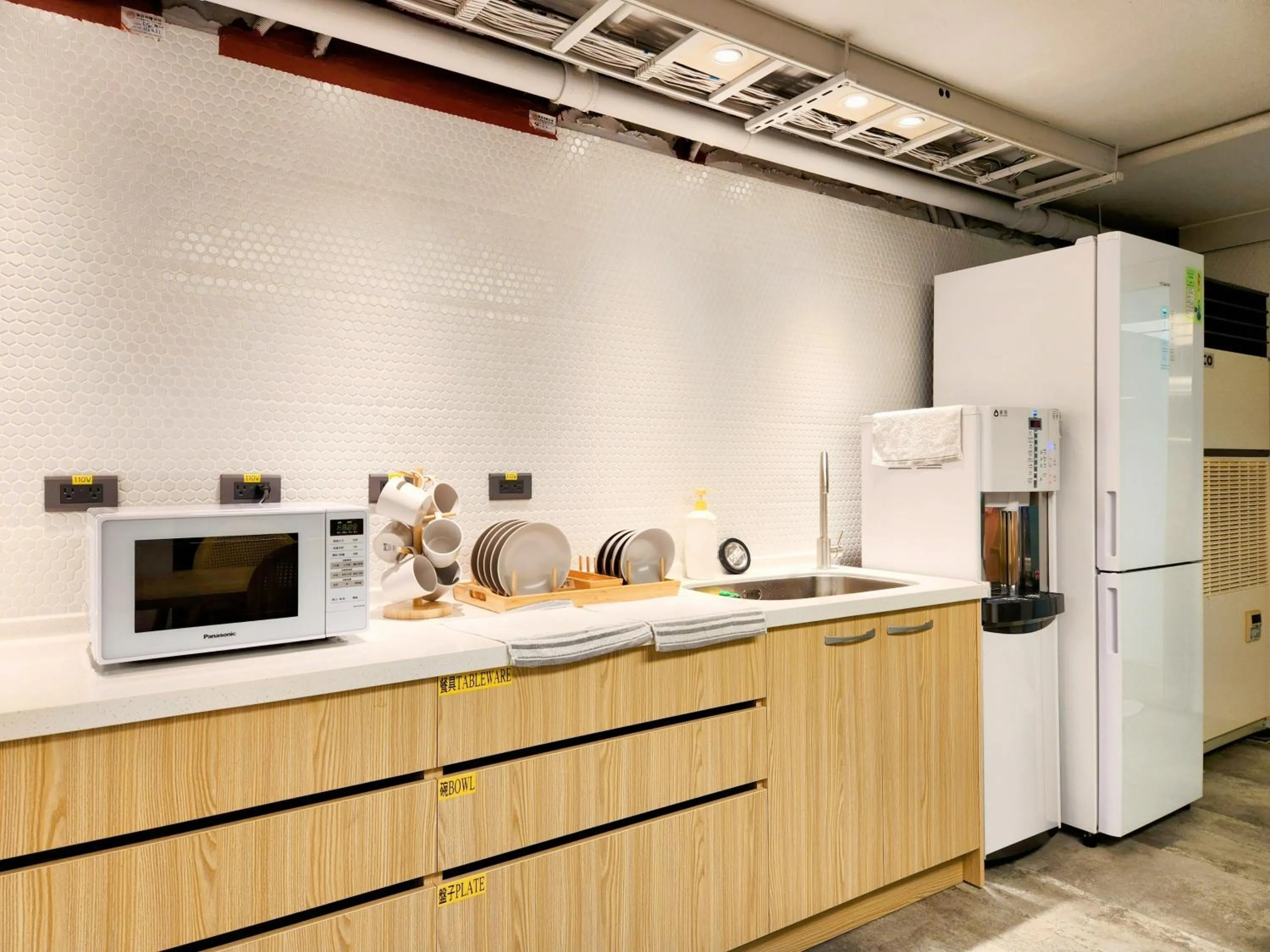 microwave in Just Live Hostel