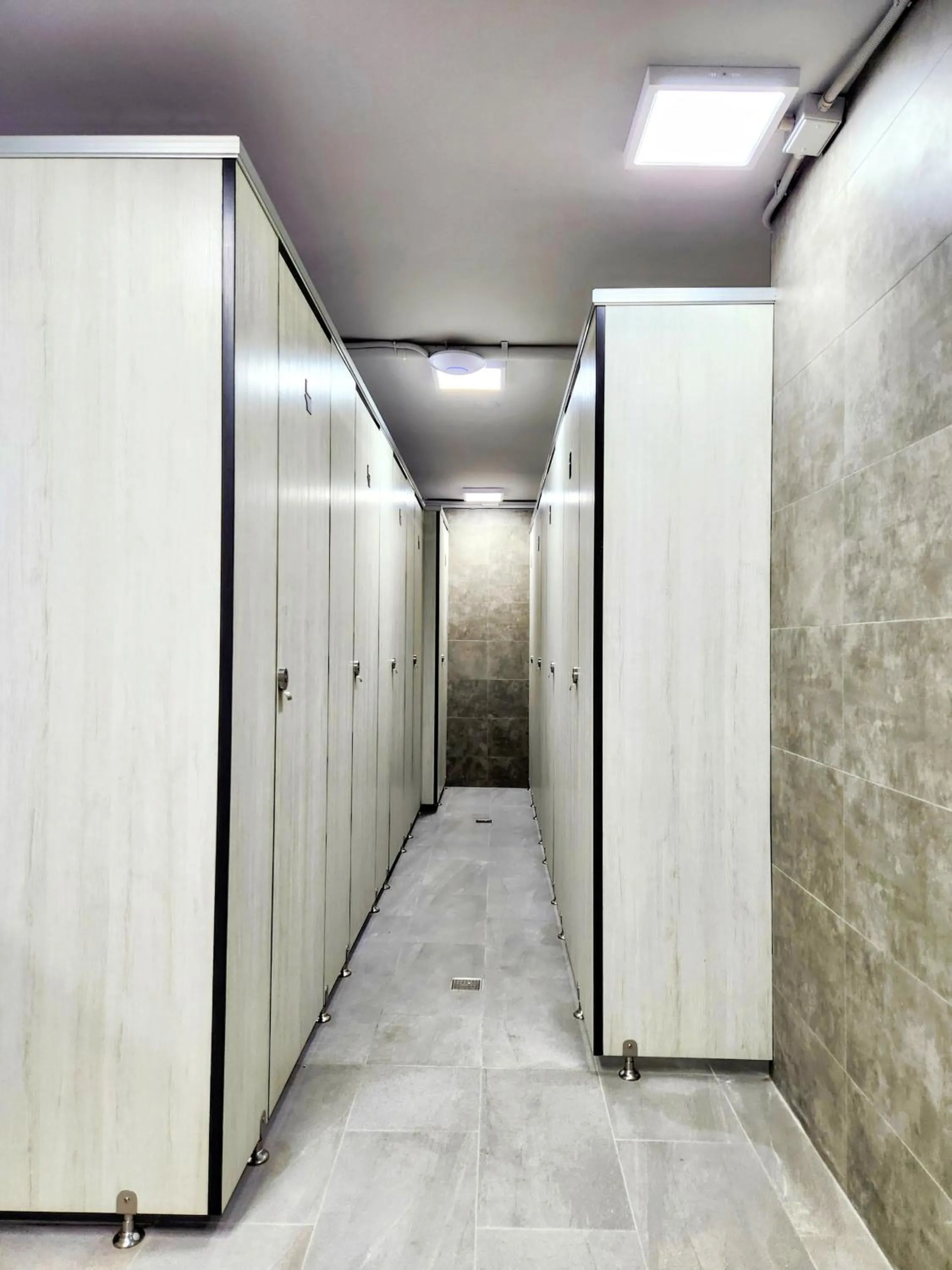 Toilet in Just Live Hostel