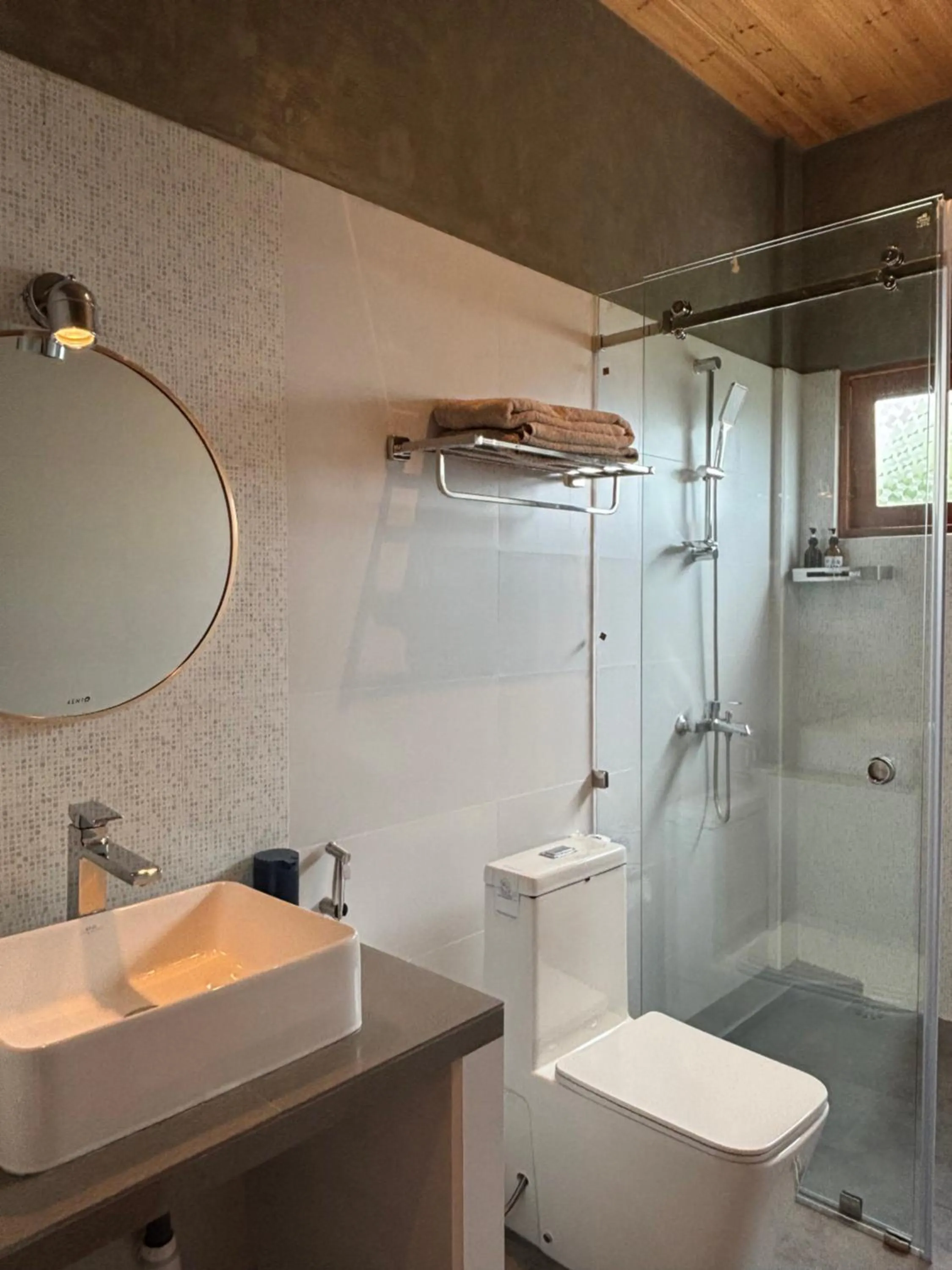 Bathroom in Weligama Ocean Breeze