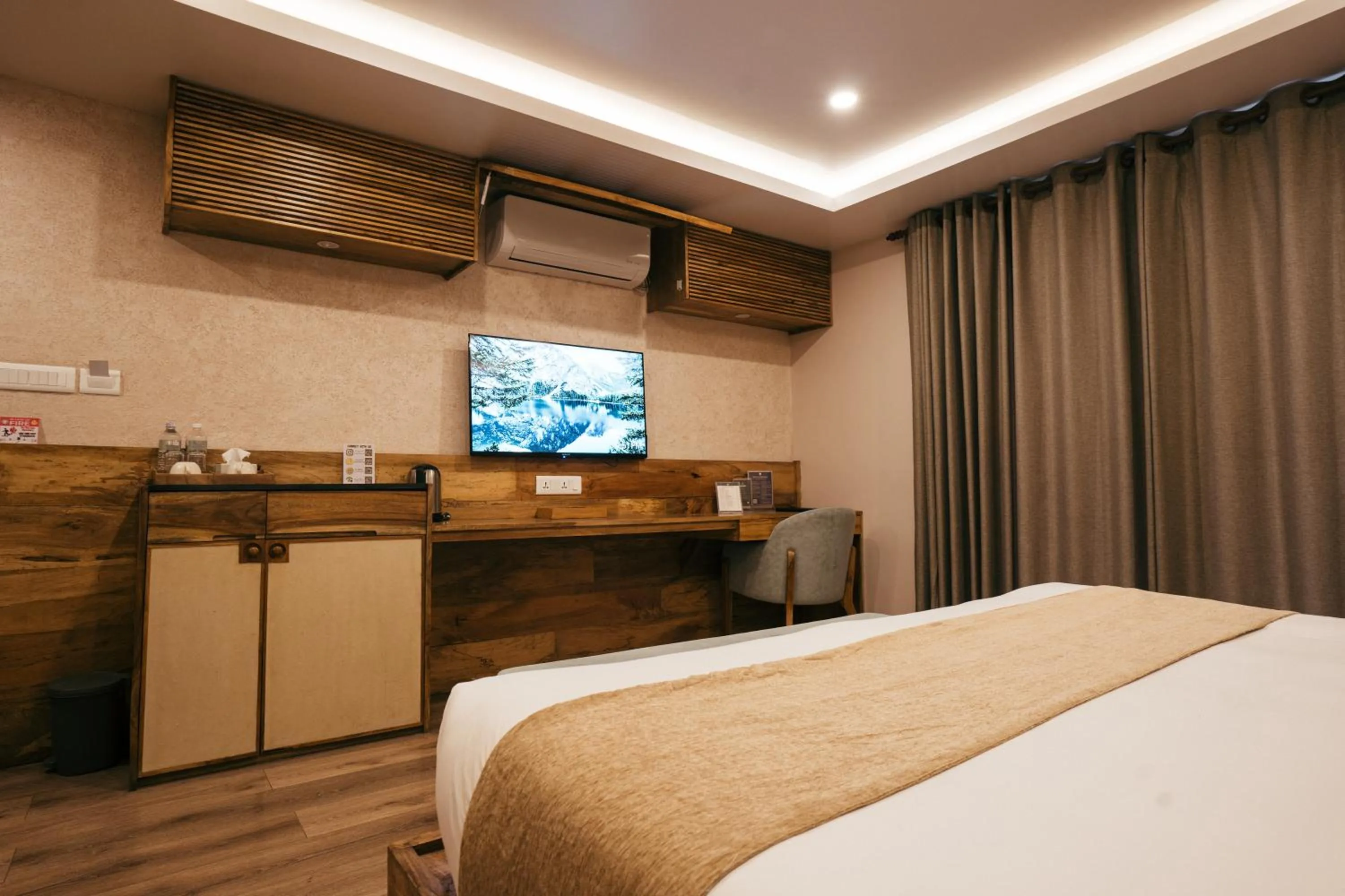 TV and multimedia, Bed in HOTEL BHRIKUTI TARA