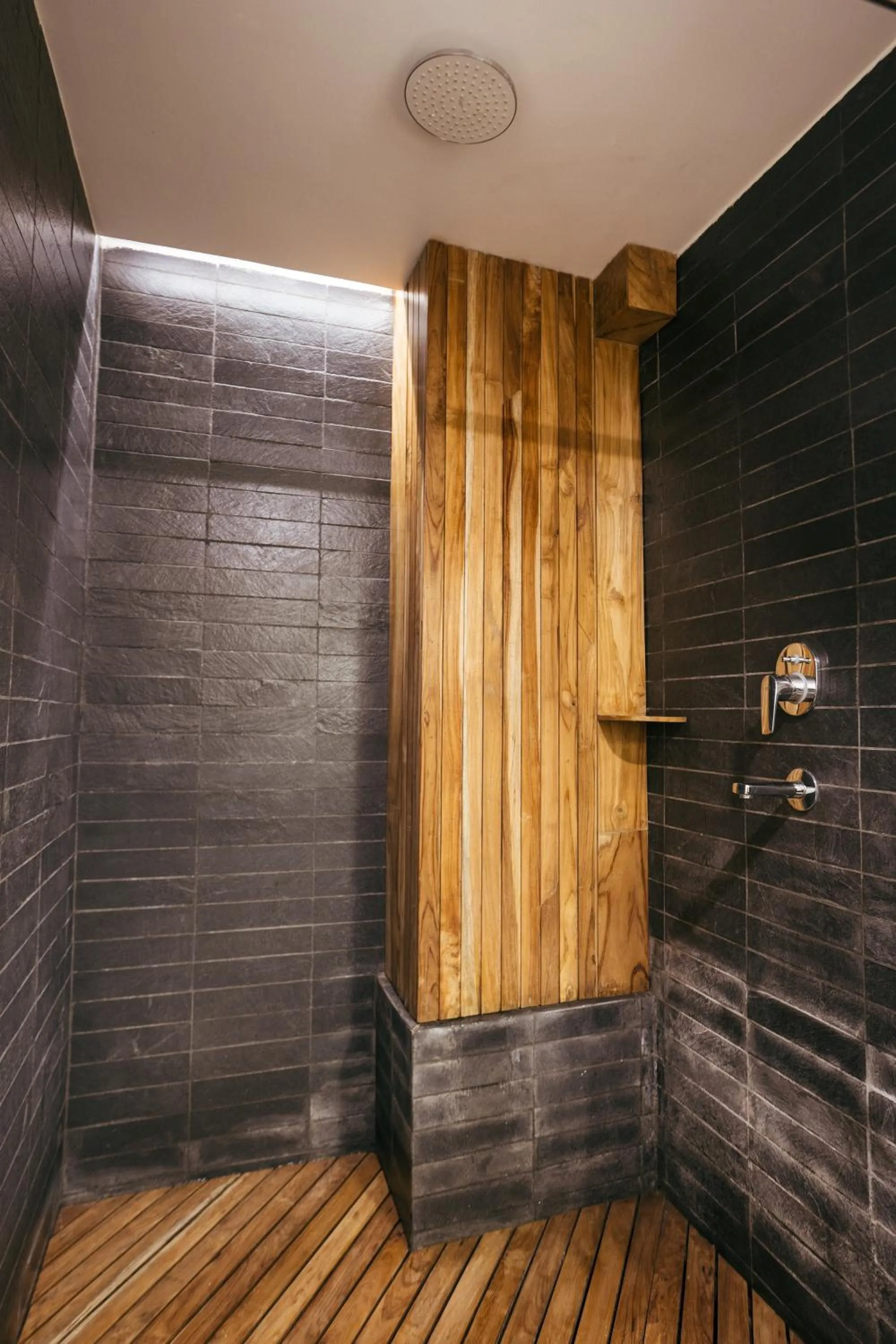 Shower in HOTEL BHRIKUTI TARA