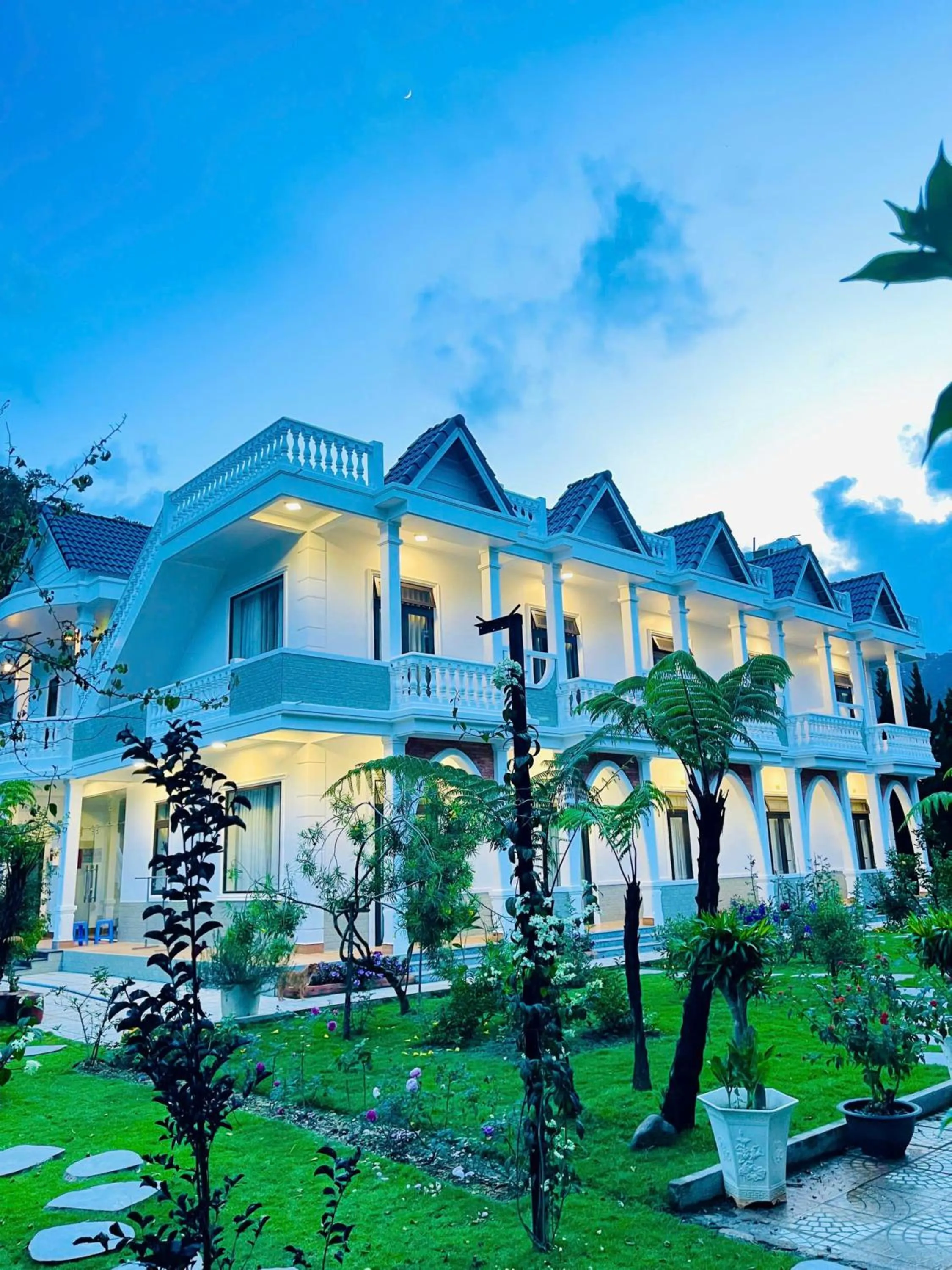 Property building in White Villa Đà Lạt