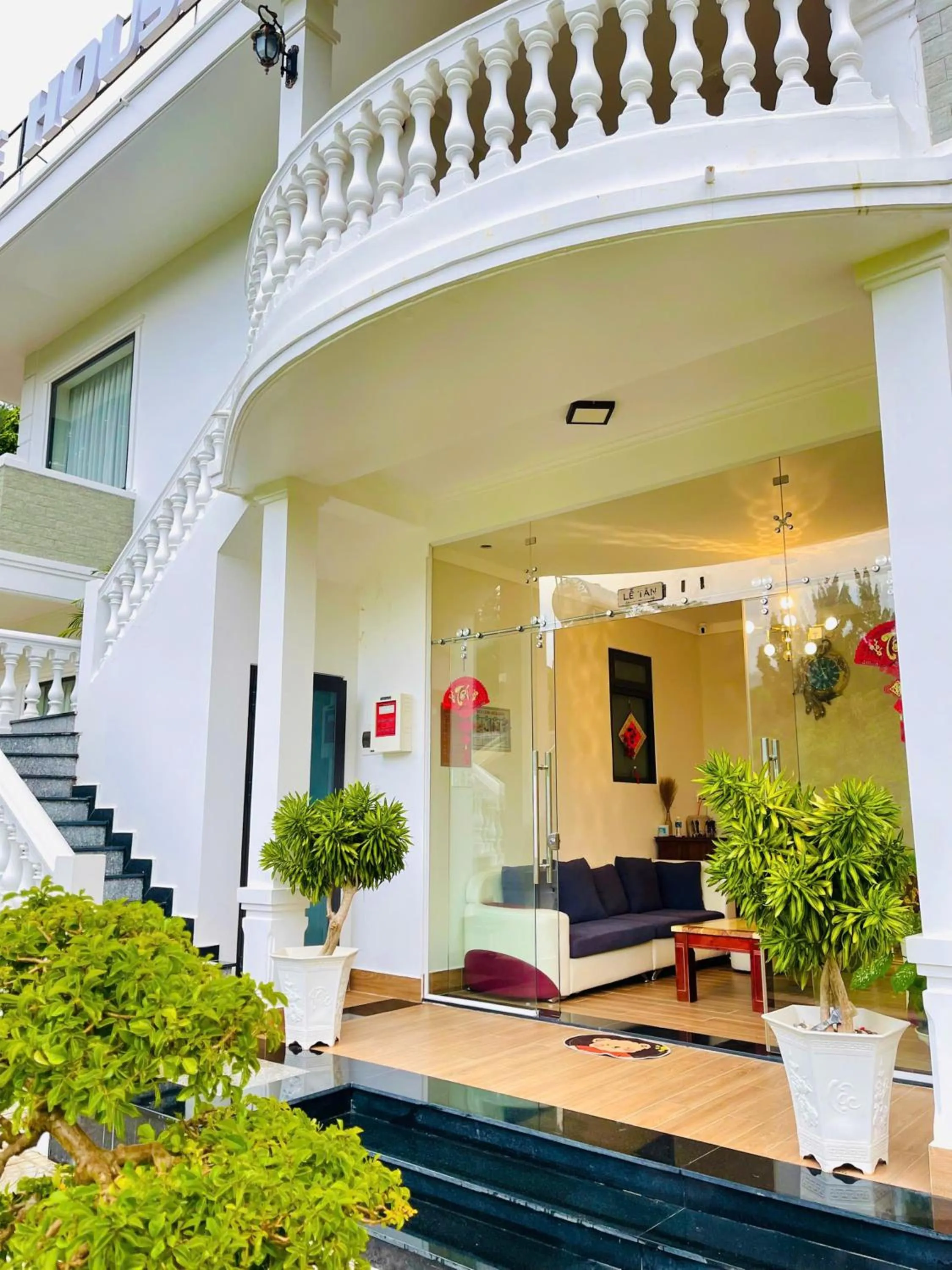 Garden view in White Villa Đà Lạt