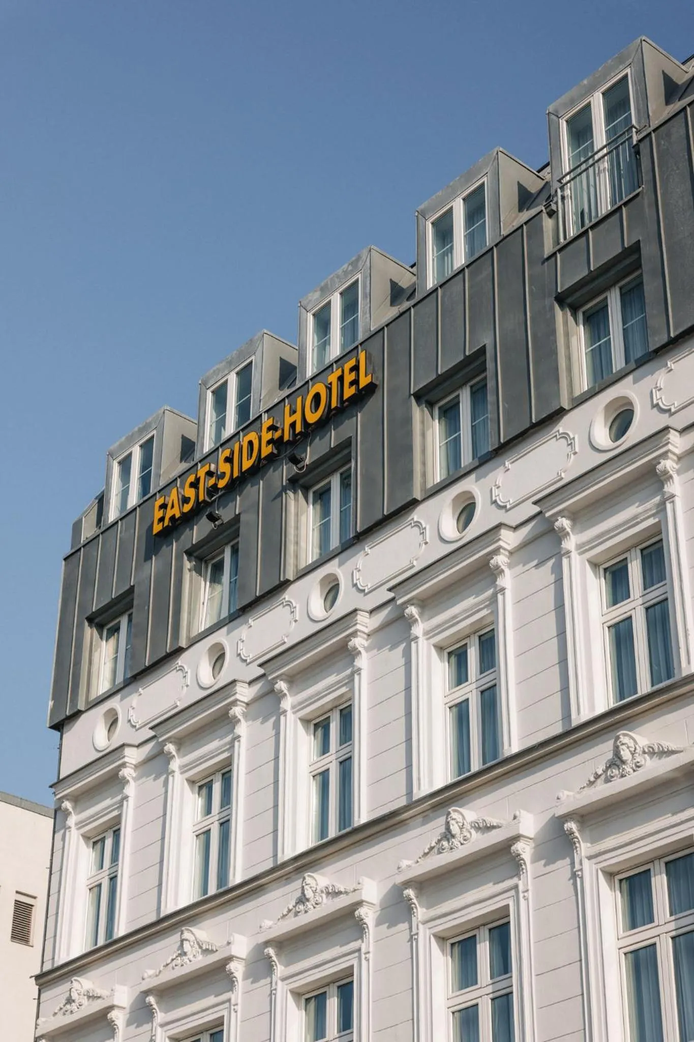 Property building in Homaris East Side