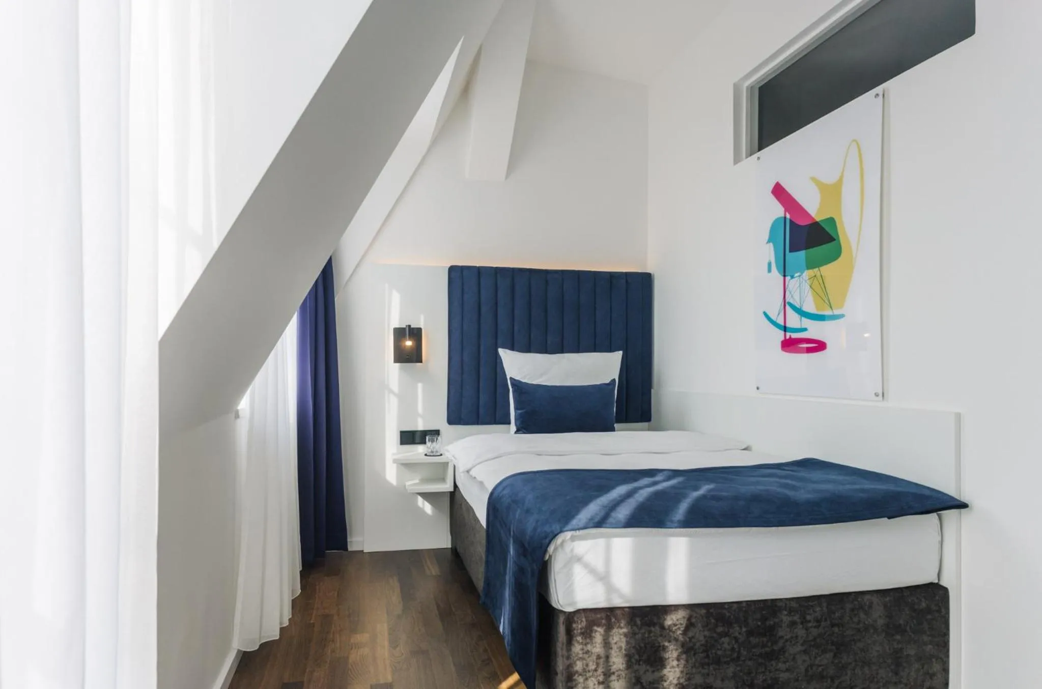 Bed in Homaris East Side