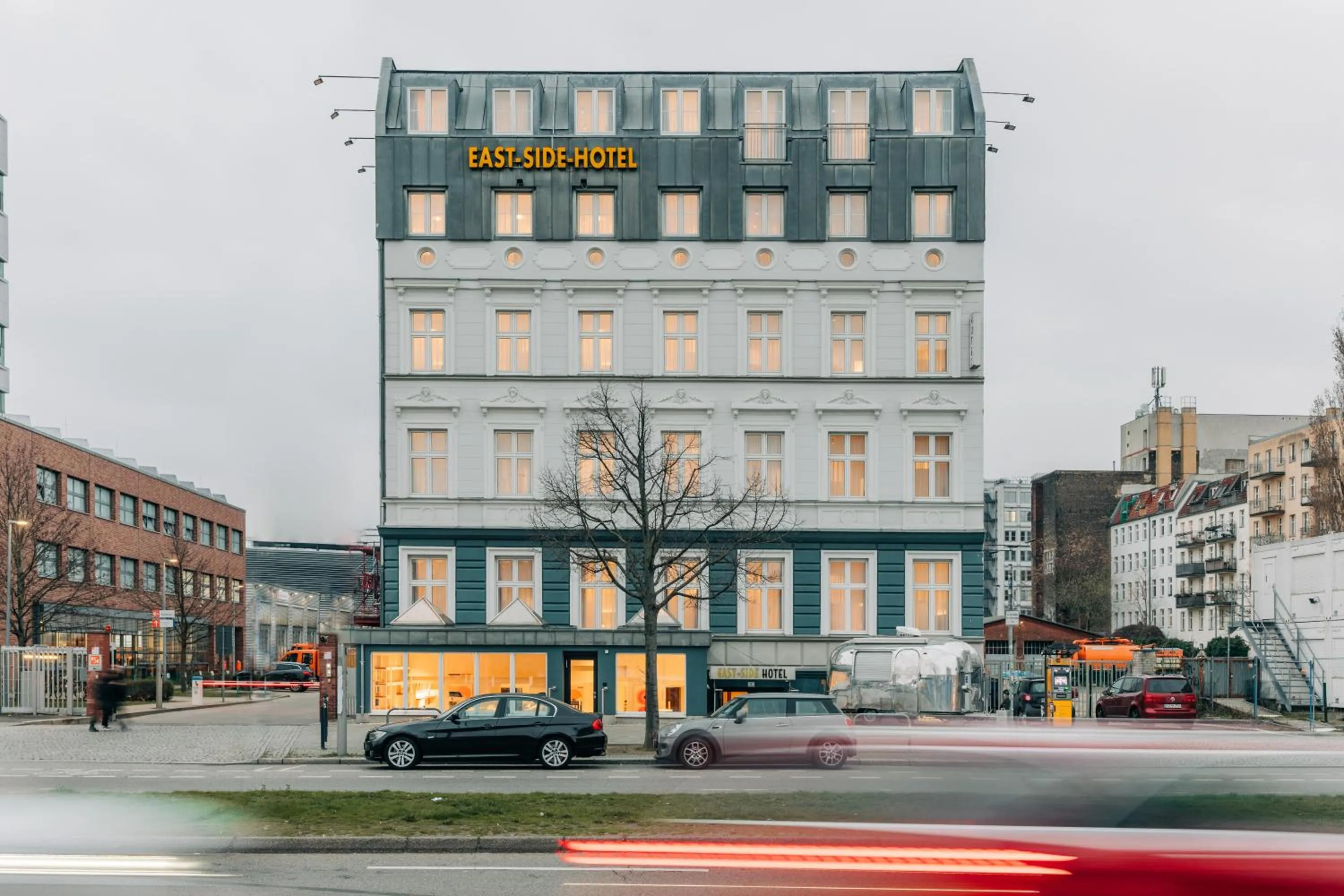 Property building in Homaris East Side