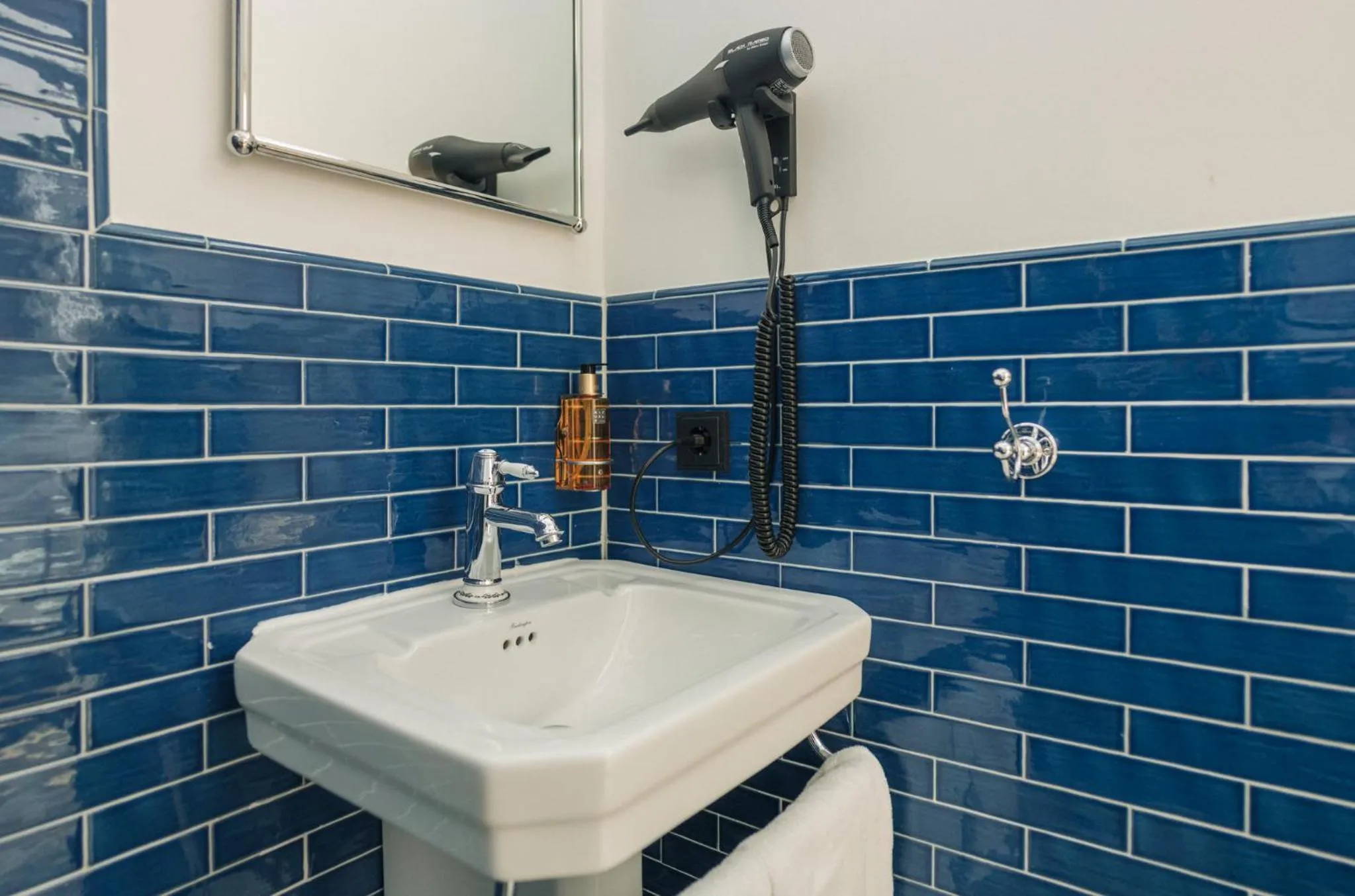 Bathroom in Homaris East Side