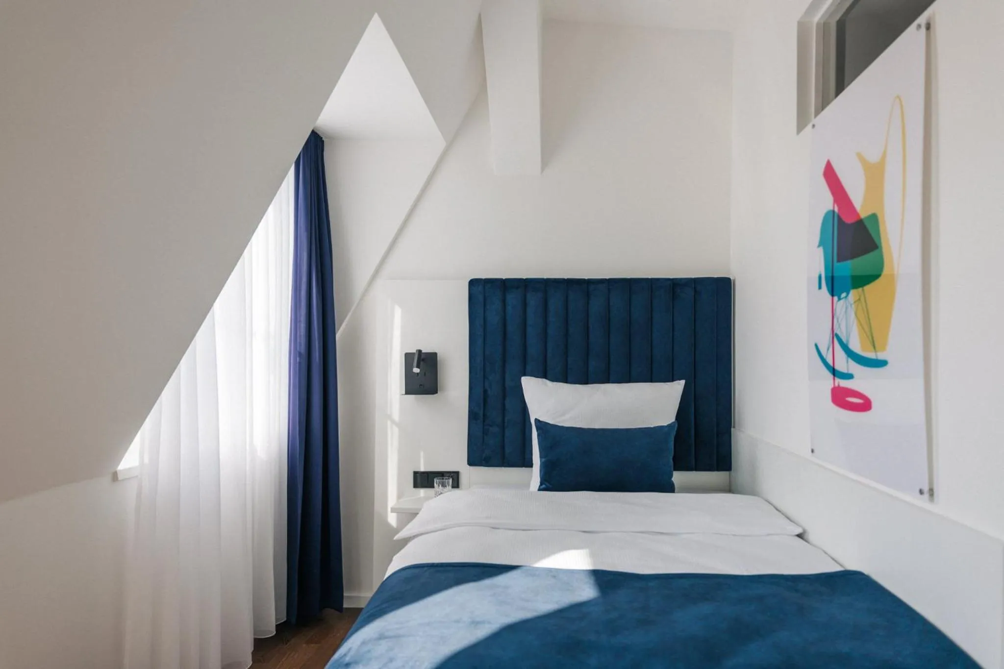 Bed in Homaris East Side