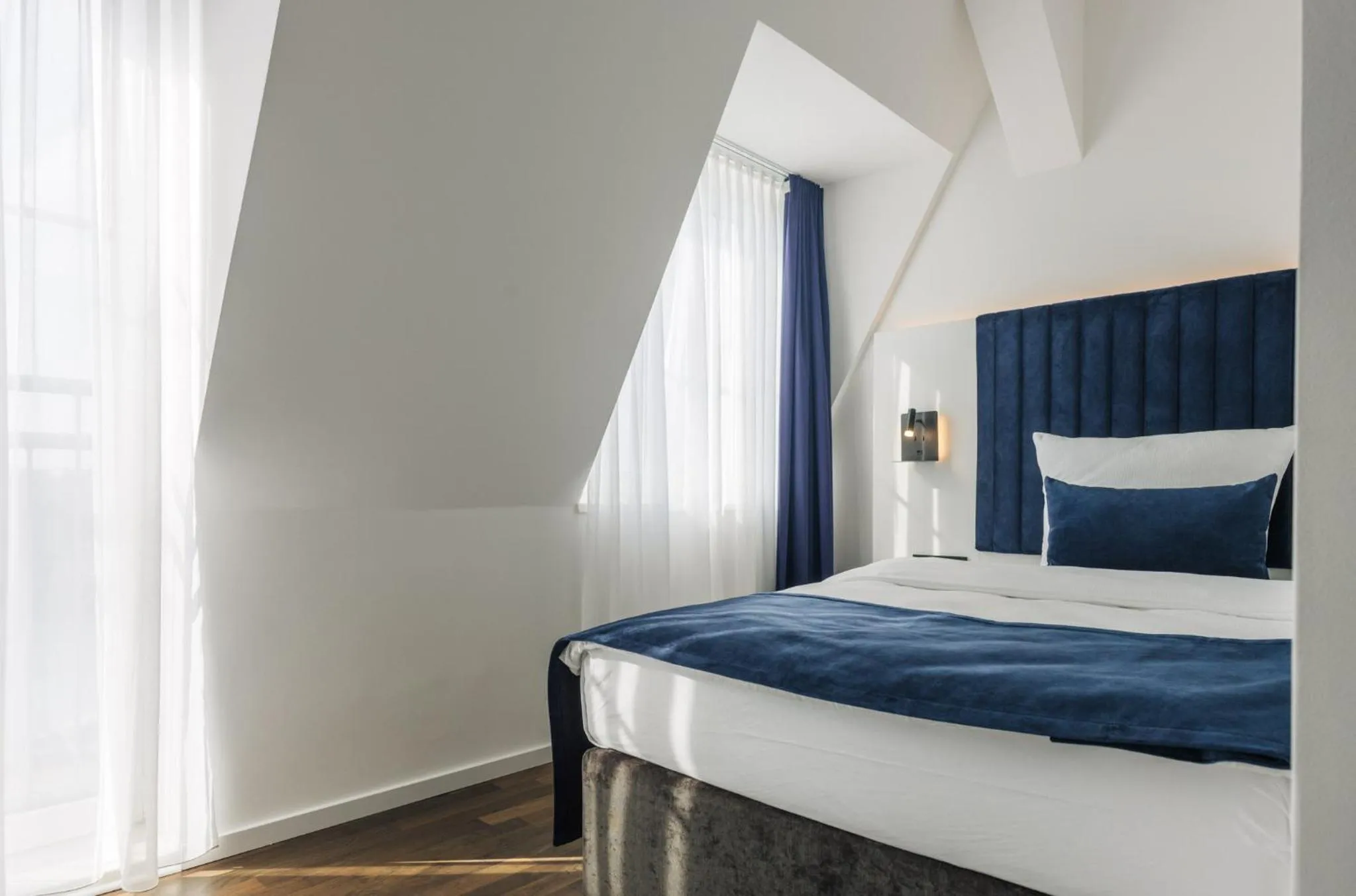 Bed in Homaris East Side