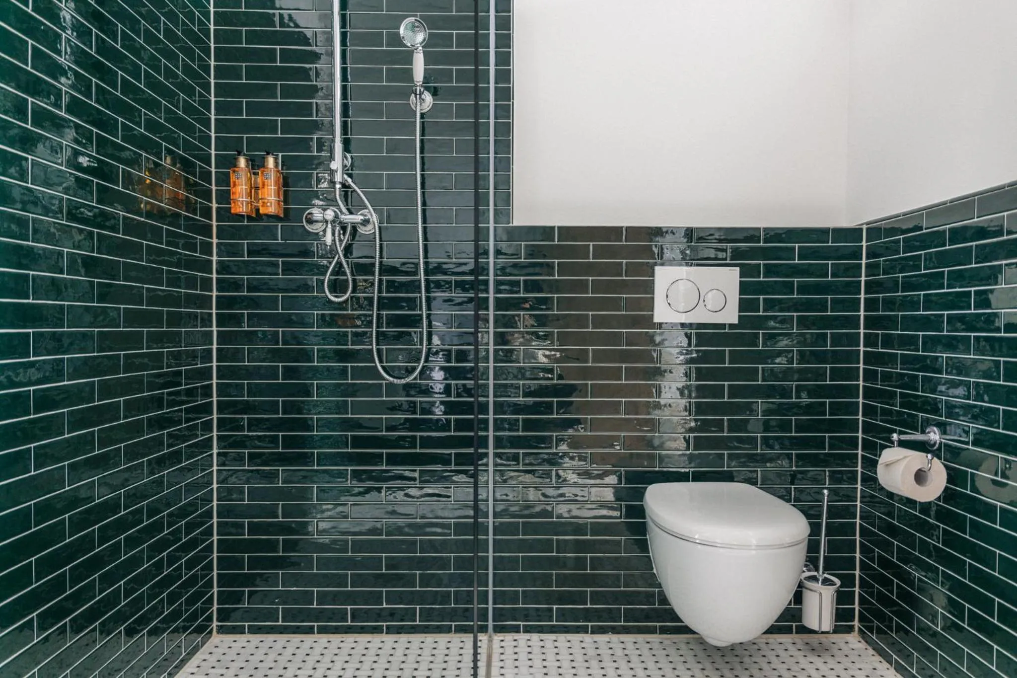 Bathroom in Homaris East Side