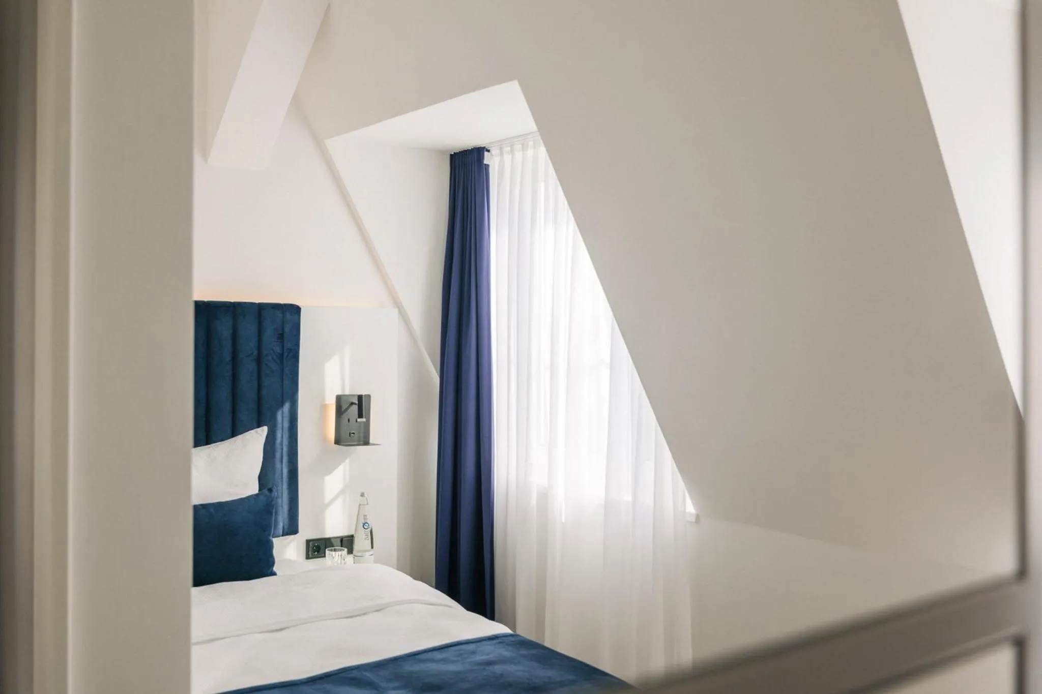 Bed in Homaris East Side